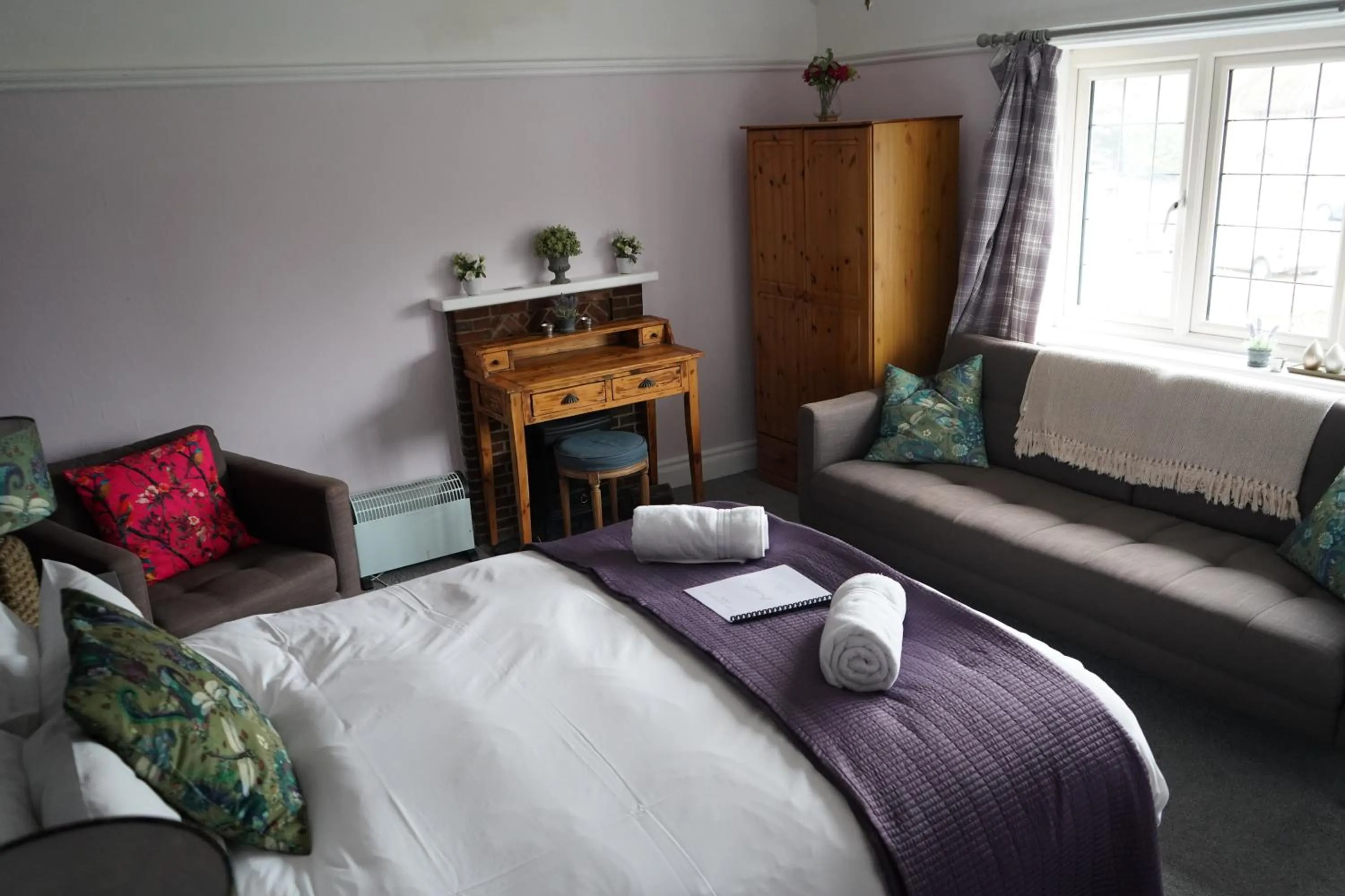 Bed in The George Inn Middle Wallop