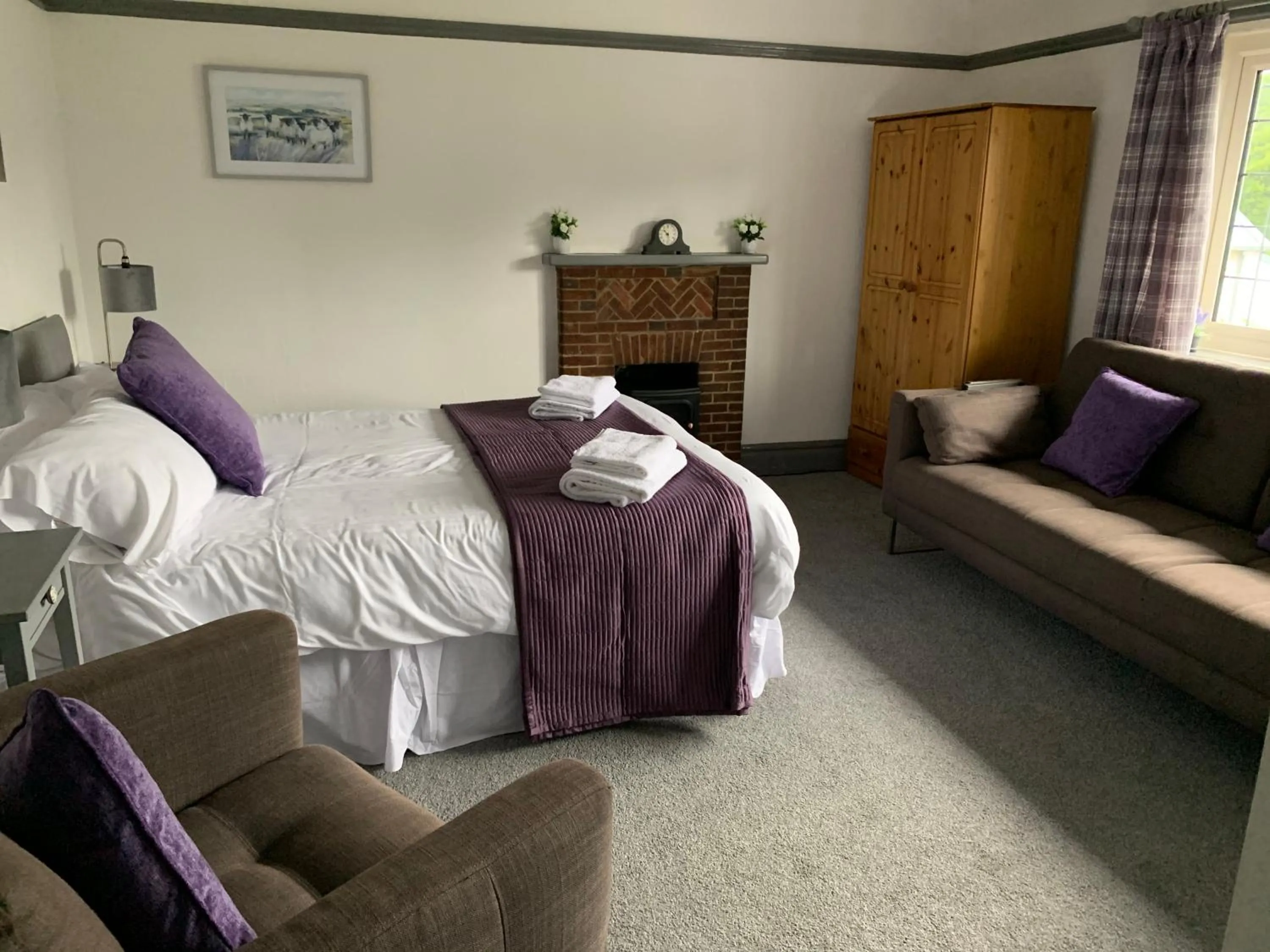 Bed in The George Inn Middle Wallop