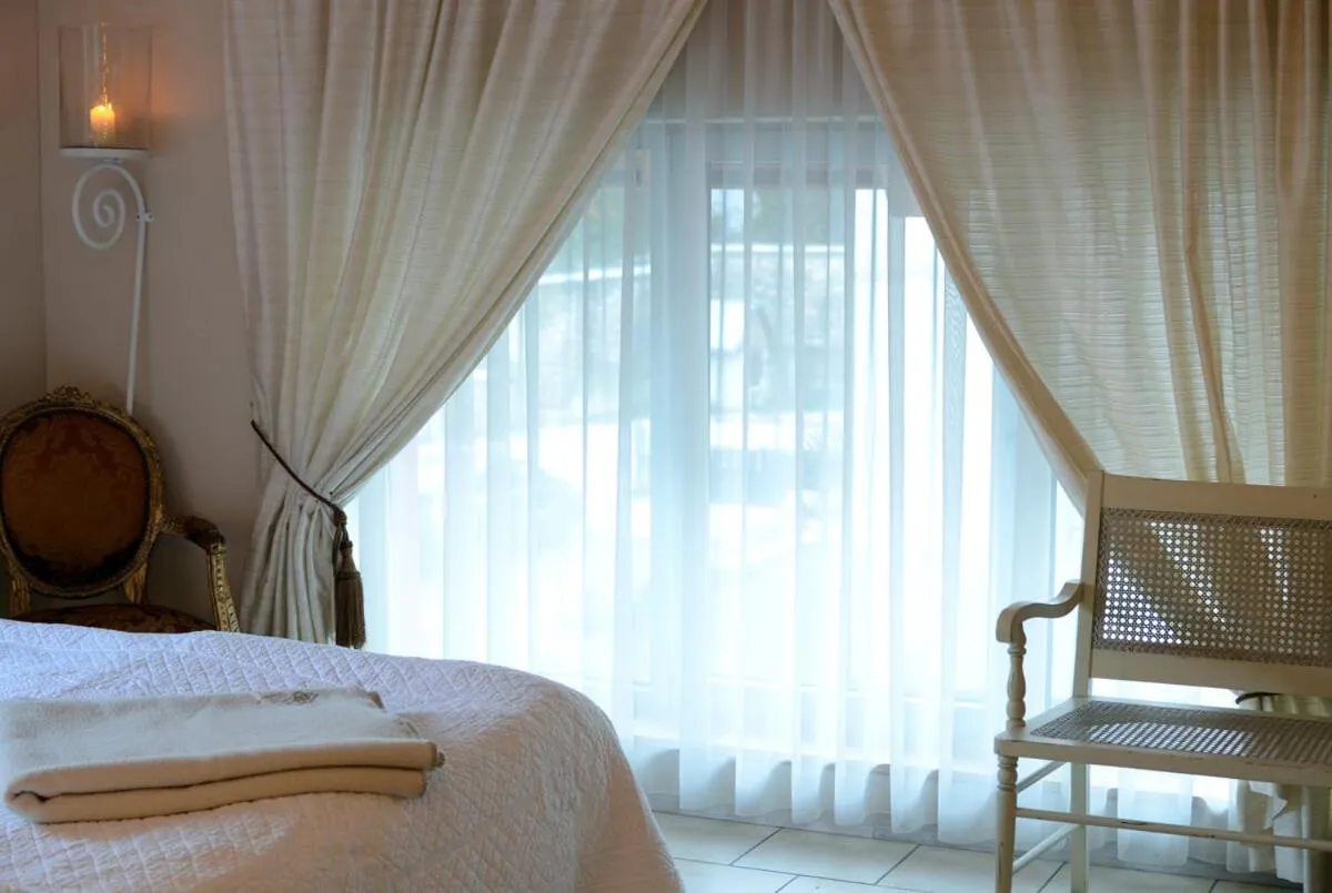 Bed in Landhotel Untere Mühle