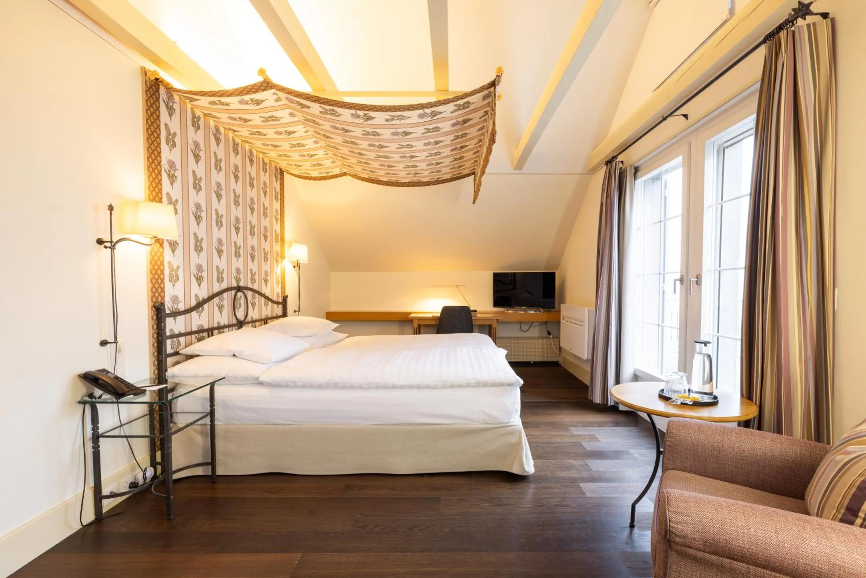 Photo of the whole room, Bed in Boutiquehotel Sonne Küsnacht - Zürich