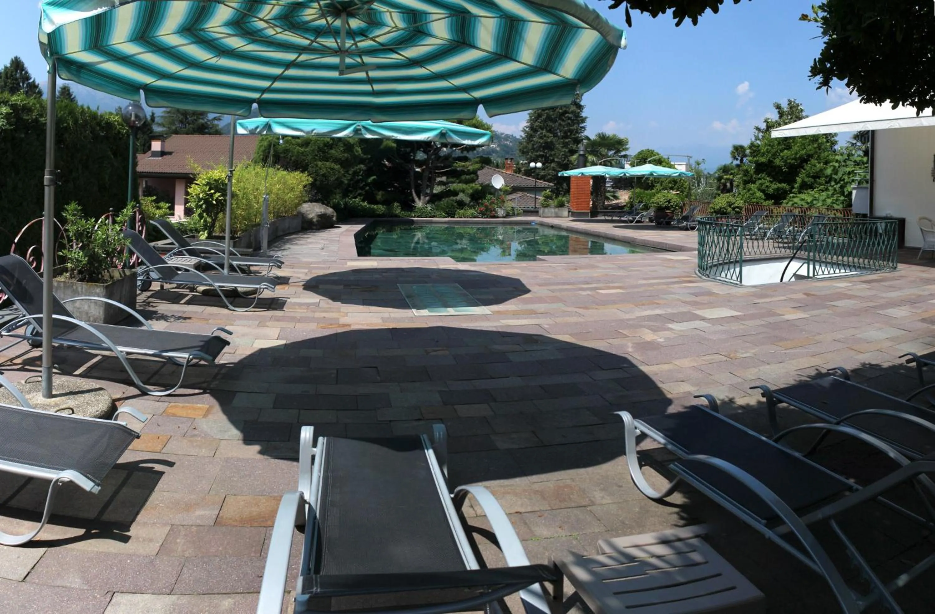 Swimming pool in Villa Garni Gardenia