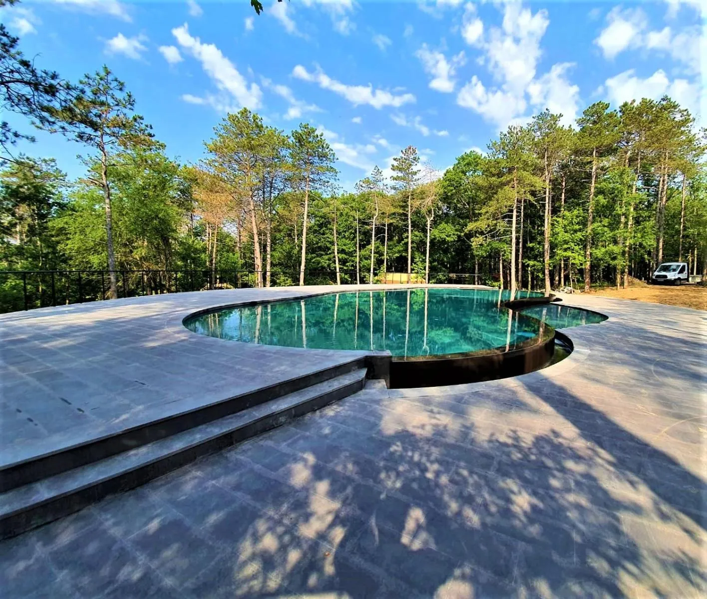 Fishing in LONGOSPHERE GLAMPING