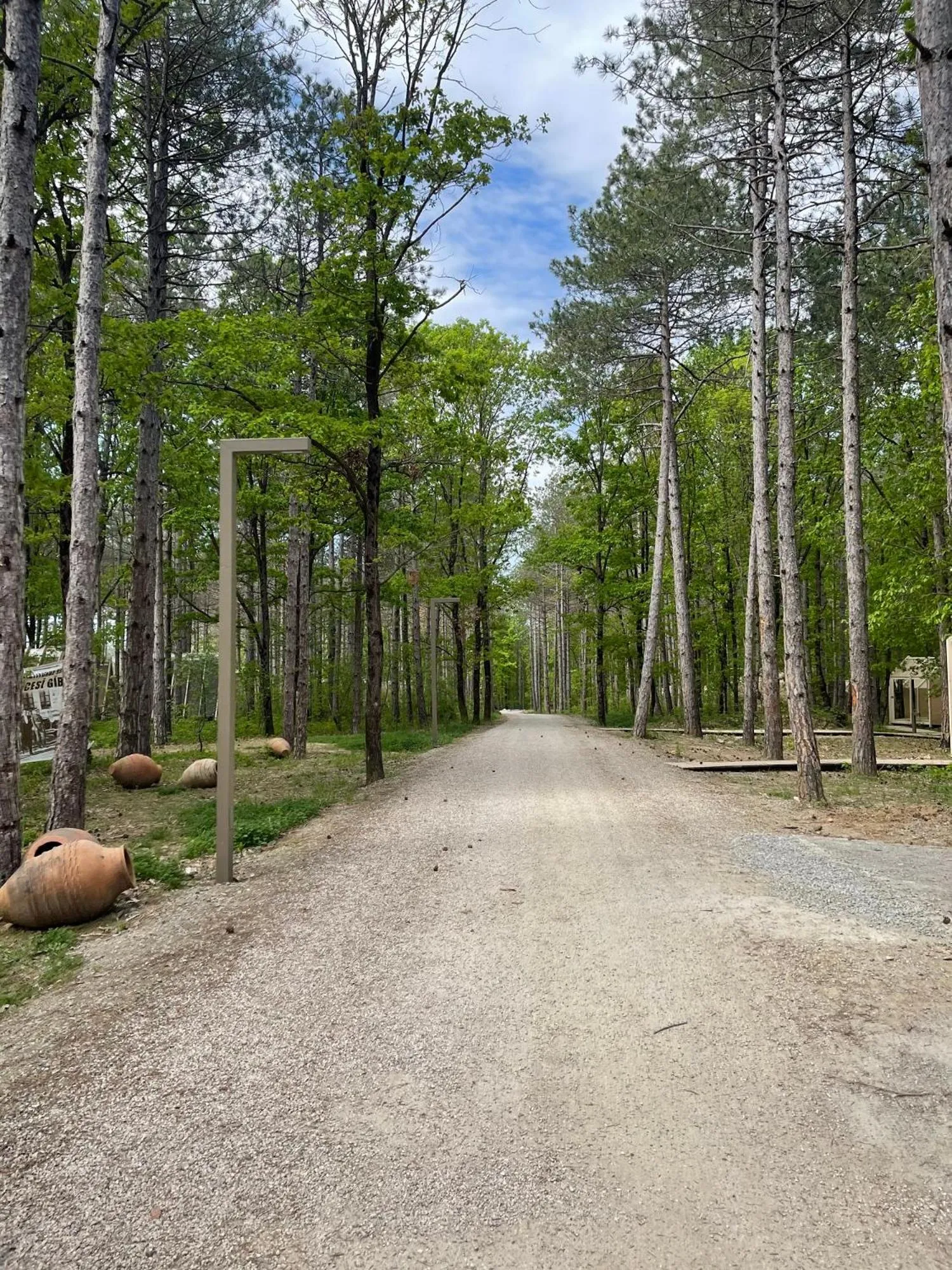 Hiking in LONGOSPHERE GLAMPING