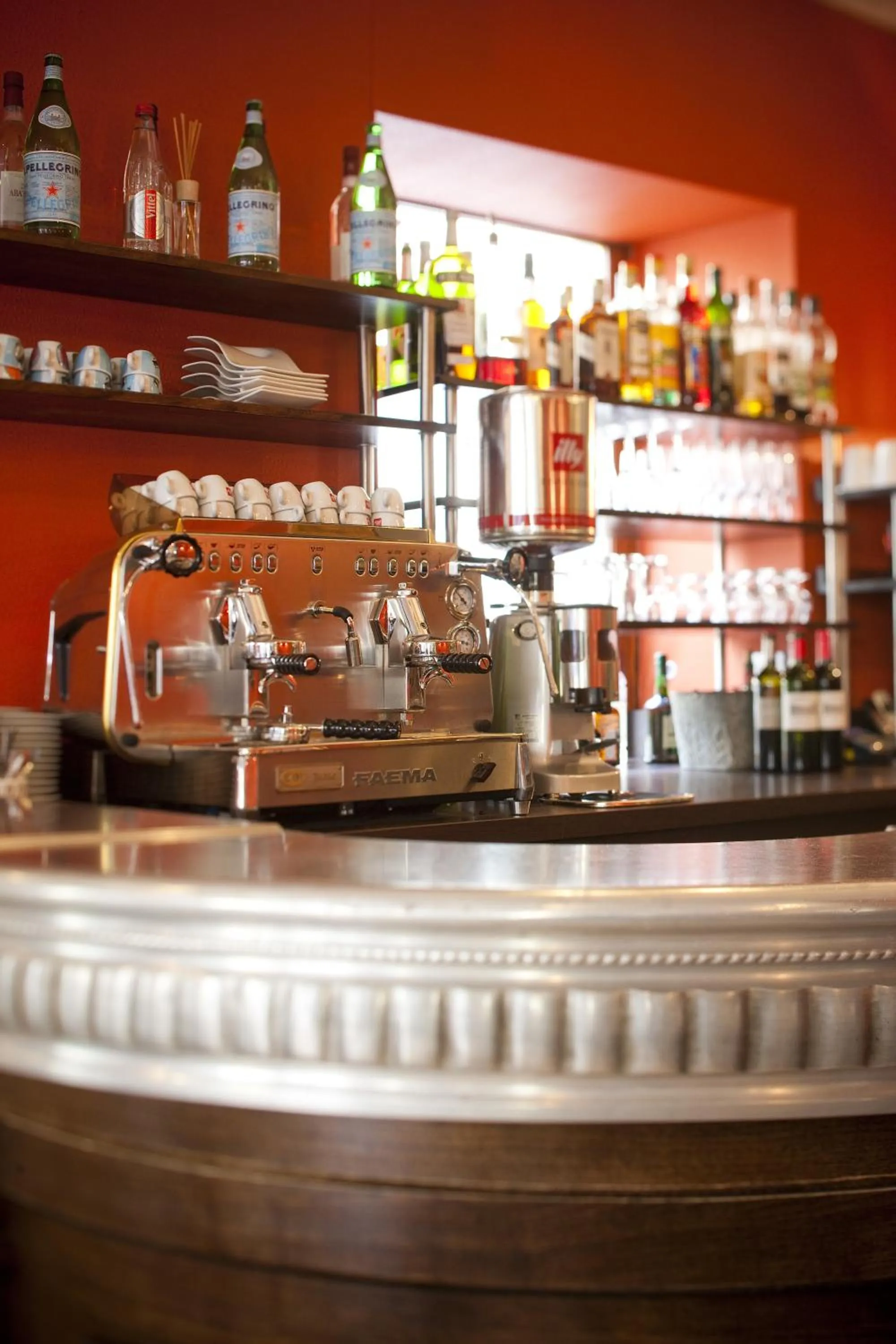 Restaurant/places to eat in Une Chambre Chez Dupont