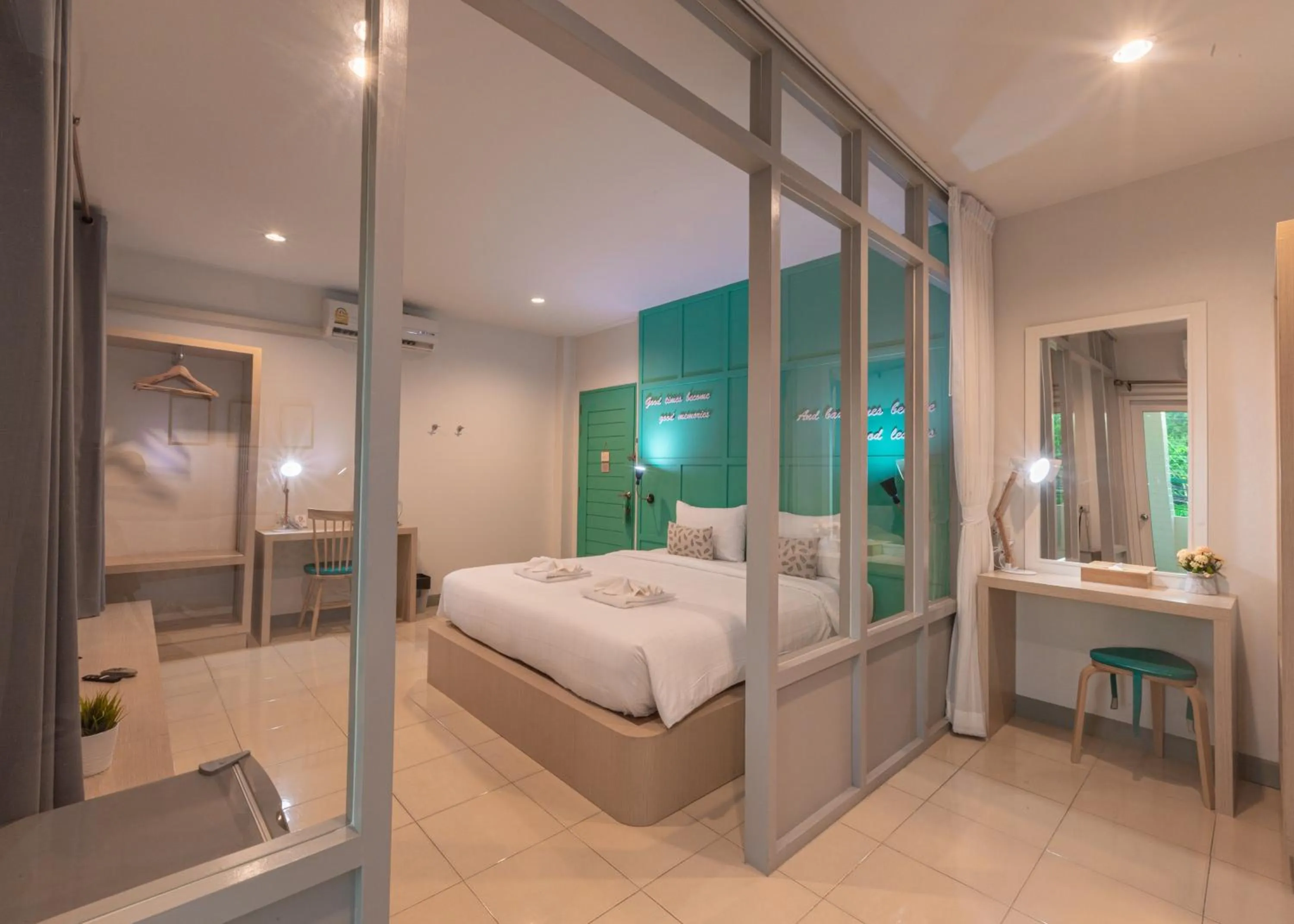 Photo of the whole room, Bed in Tiny Krabi Hotel