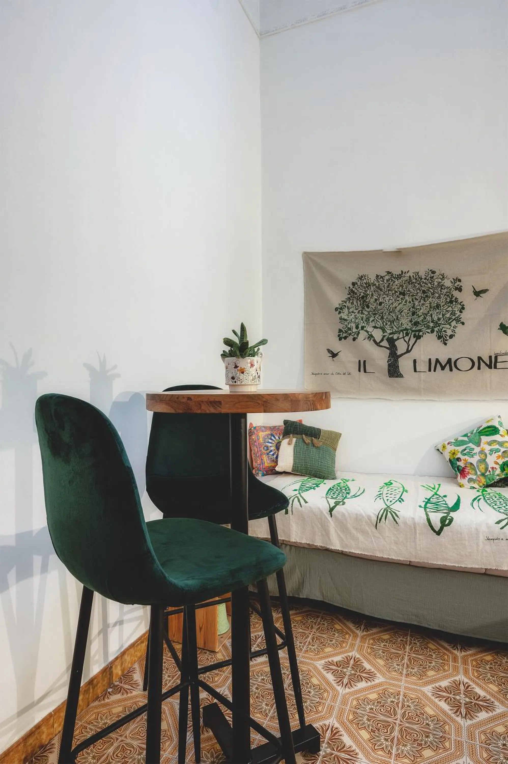 Bedroom, Bed in A Calata