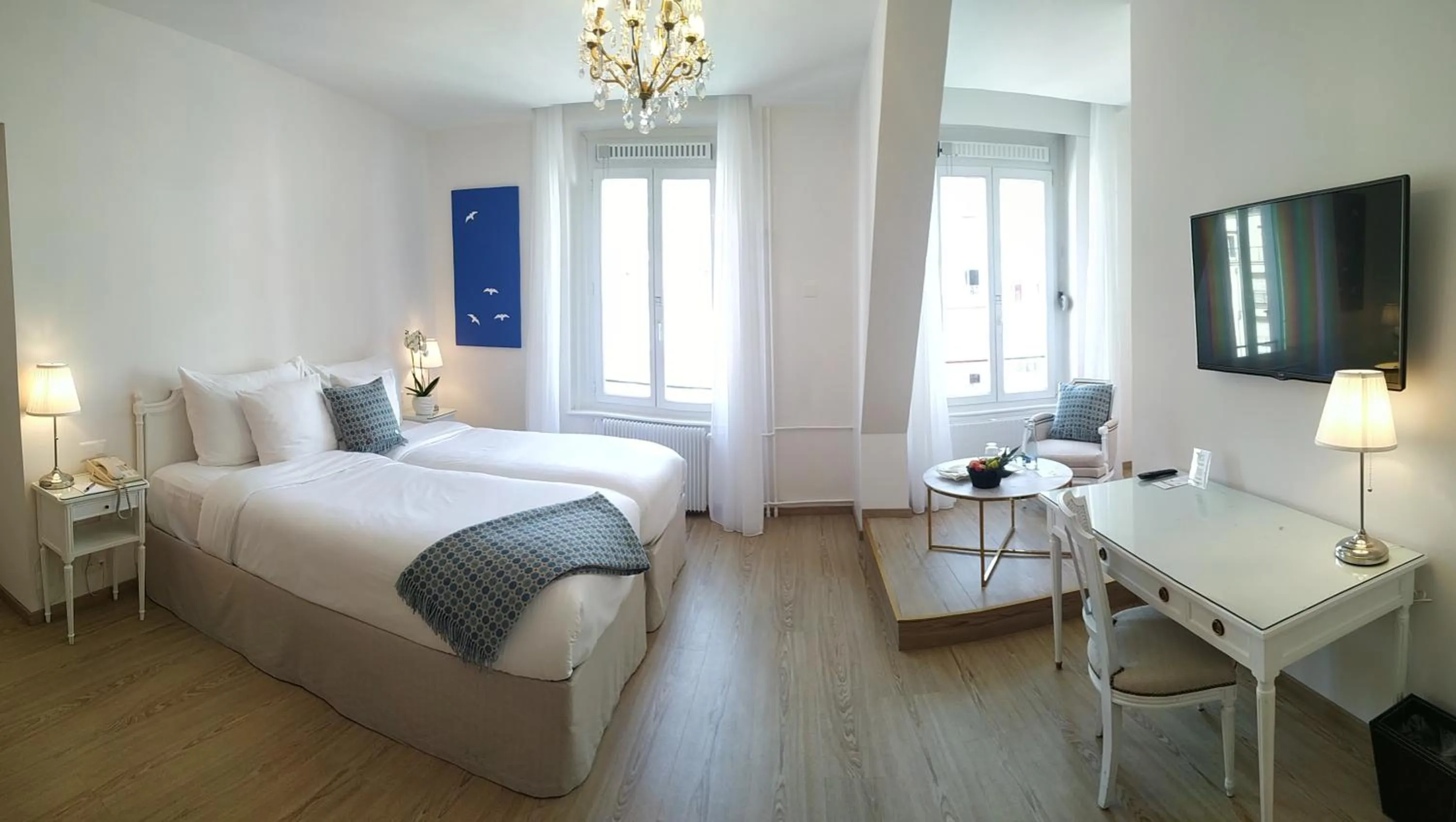 Bedroom, Bed in Hotel Eden Palace au Lac