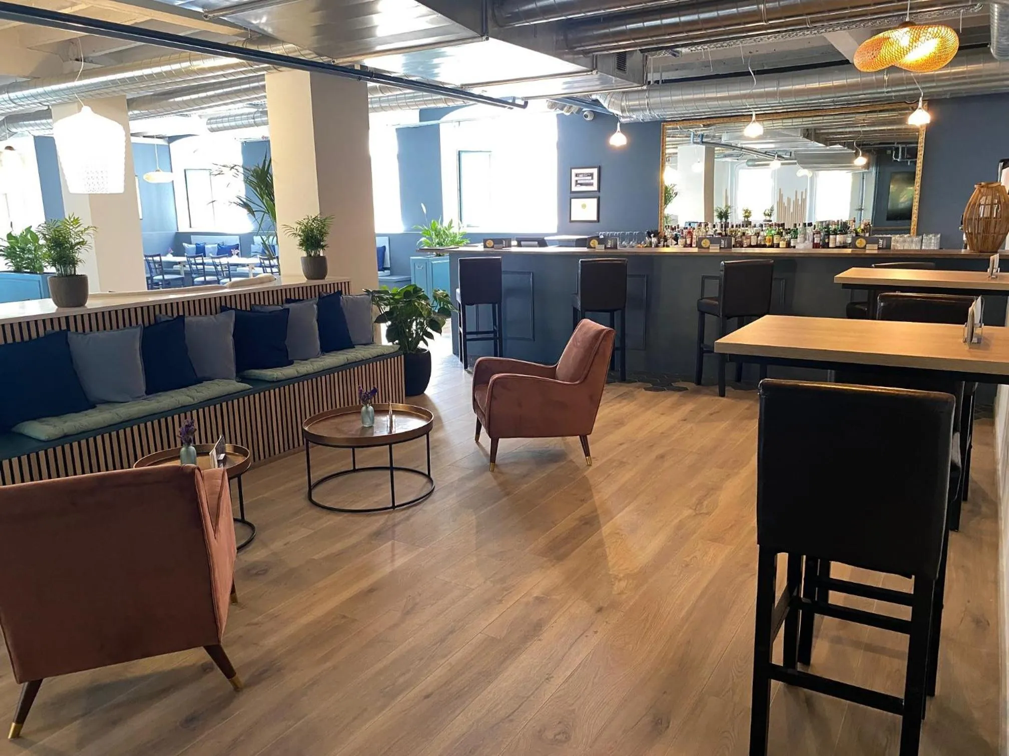 Restaurant/places to eat in Hotel Eden Palace au Lac