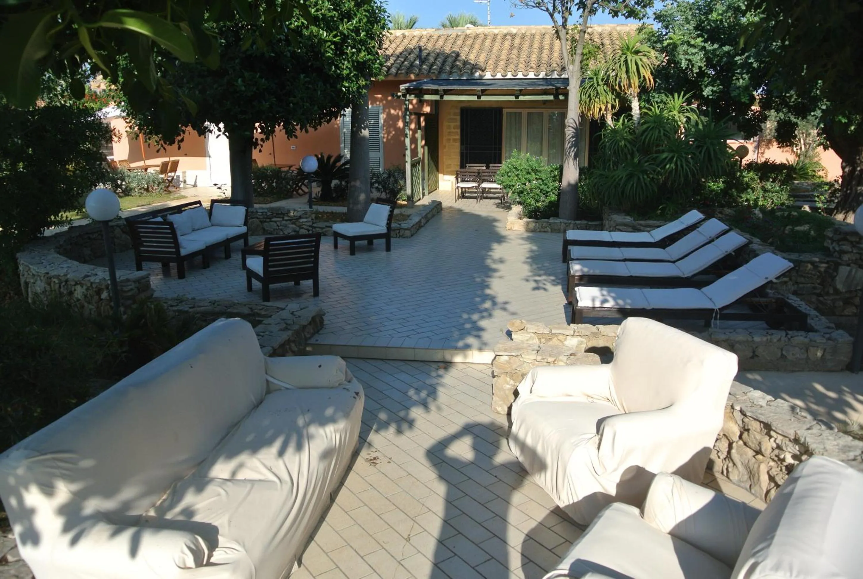 Solarium in Villa Carlotta Resort