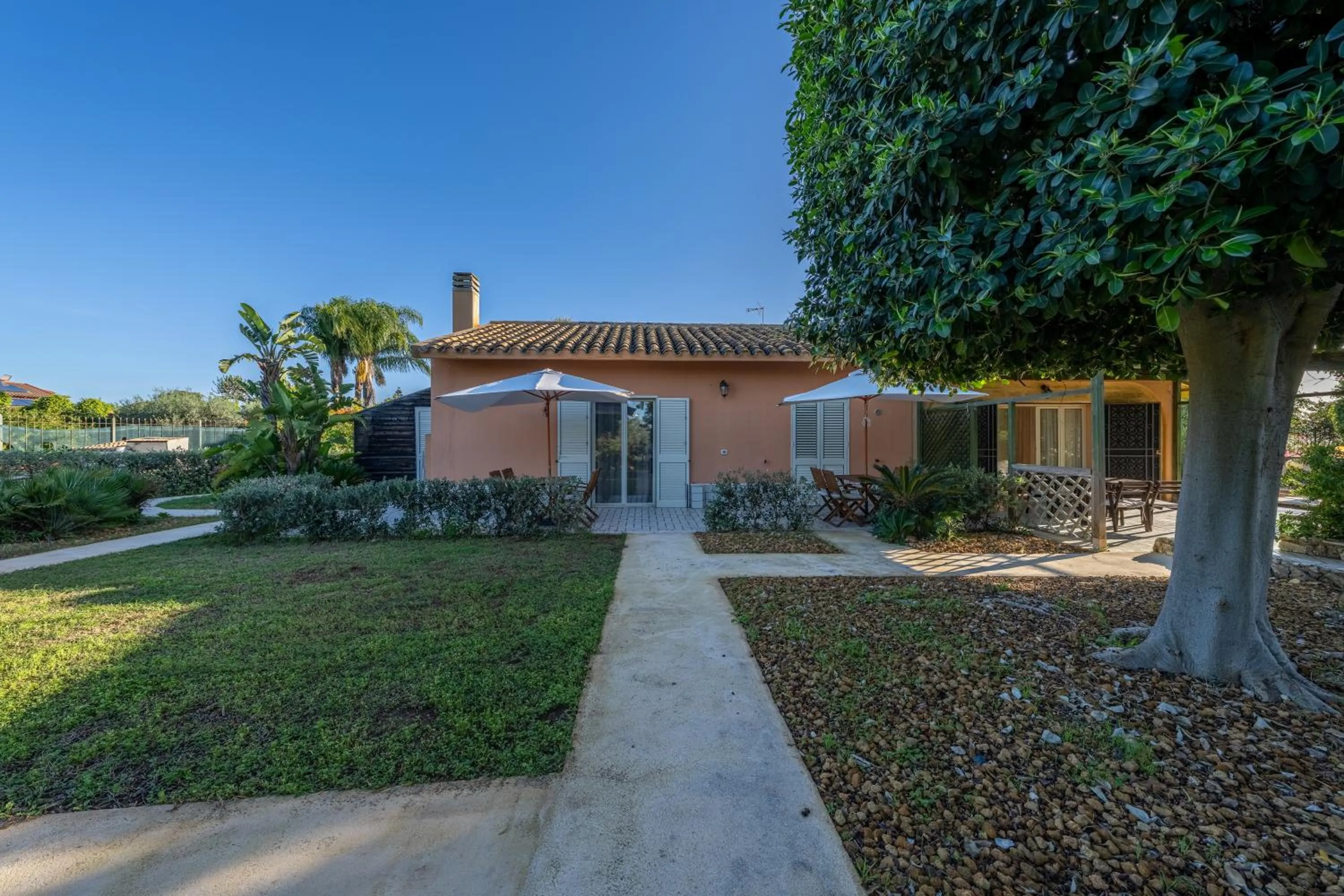 Garden view in Villa Carlotta Resort