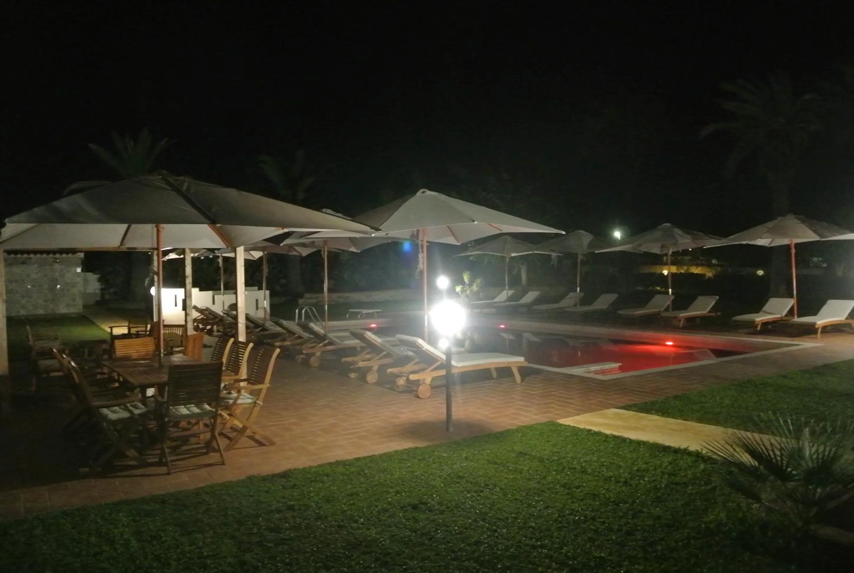 Night in Villa Carlotta Resort