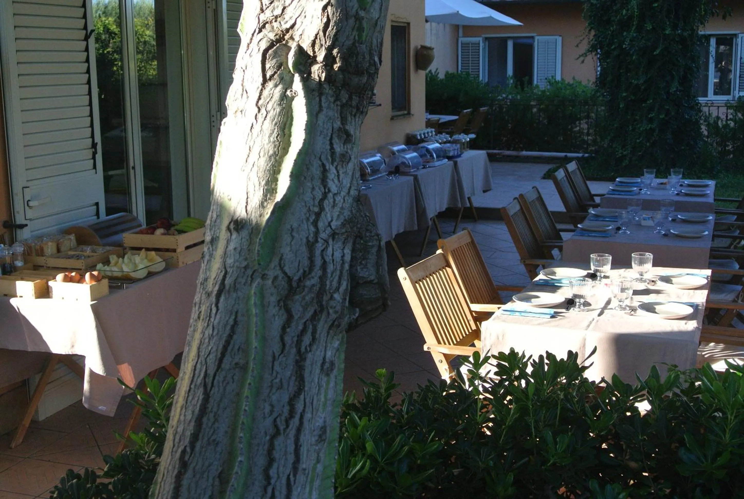 Breakfast in Villa Carlotta Resort