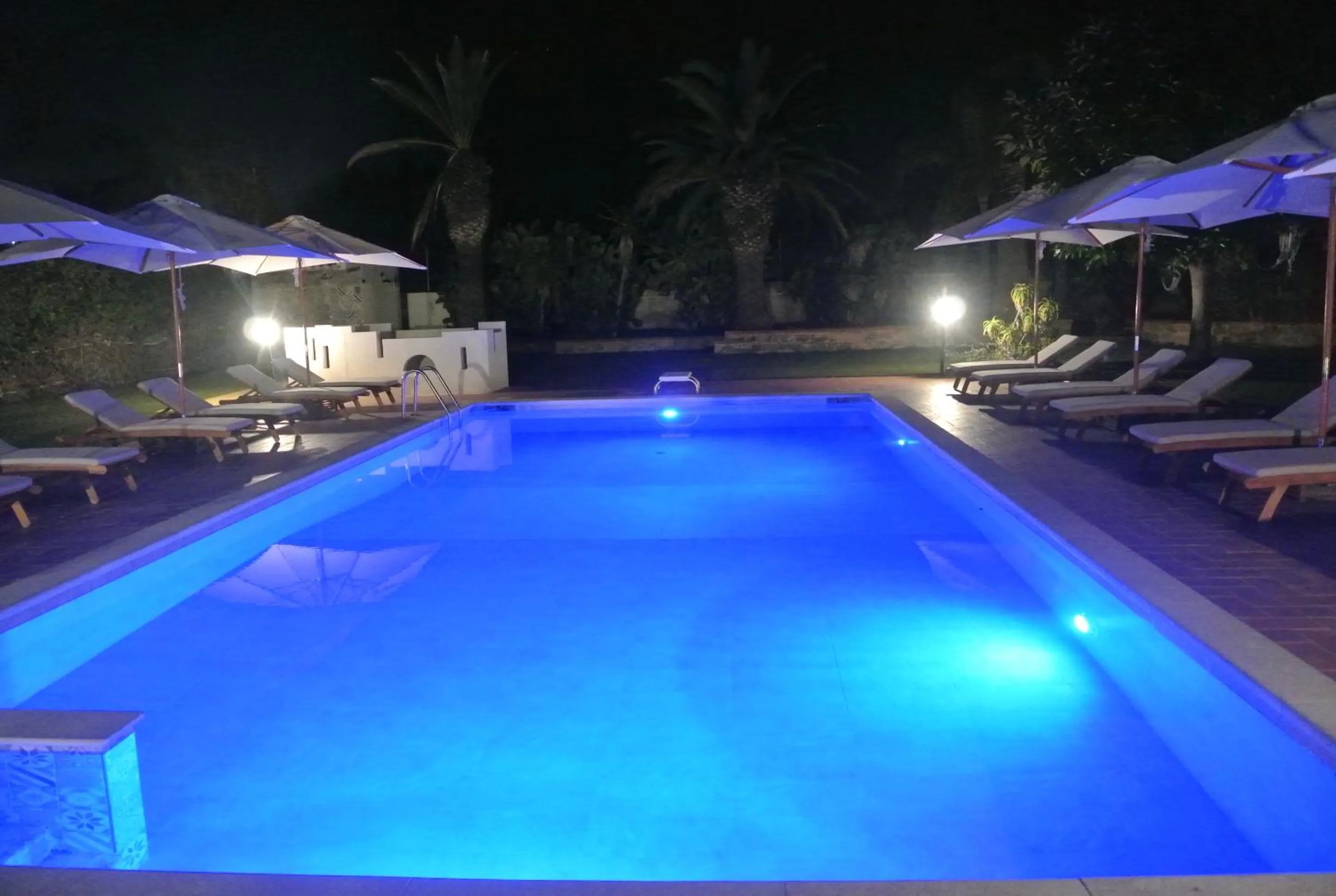 Night in Villa Carlotta Resort