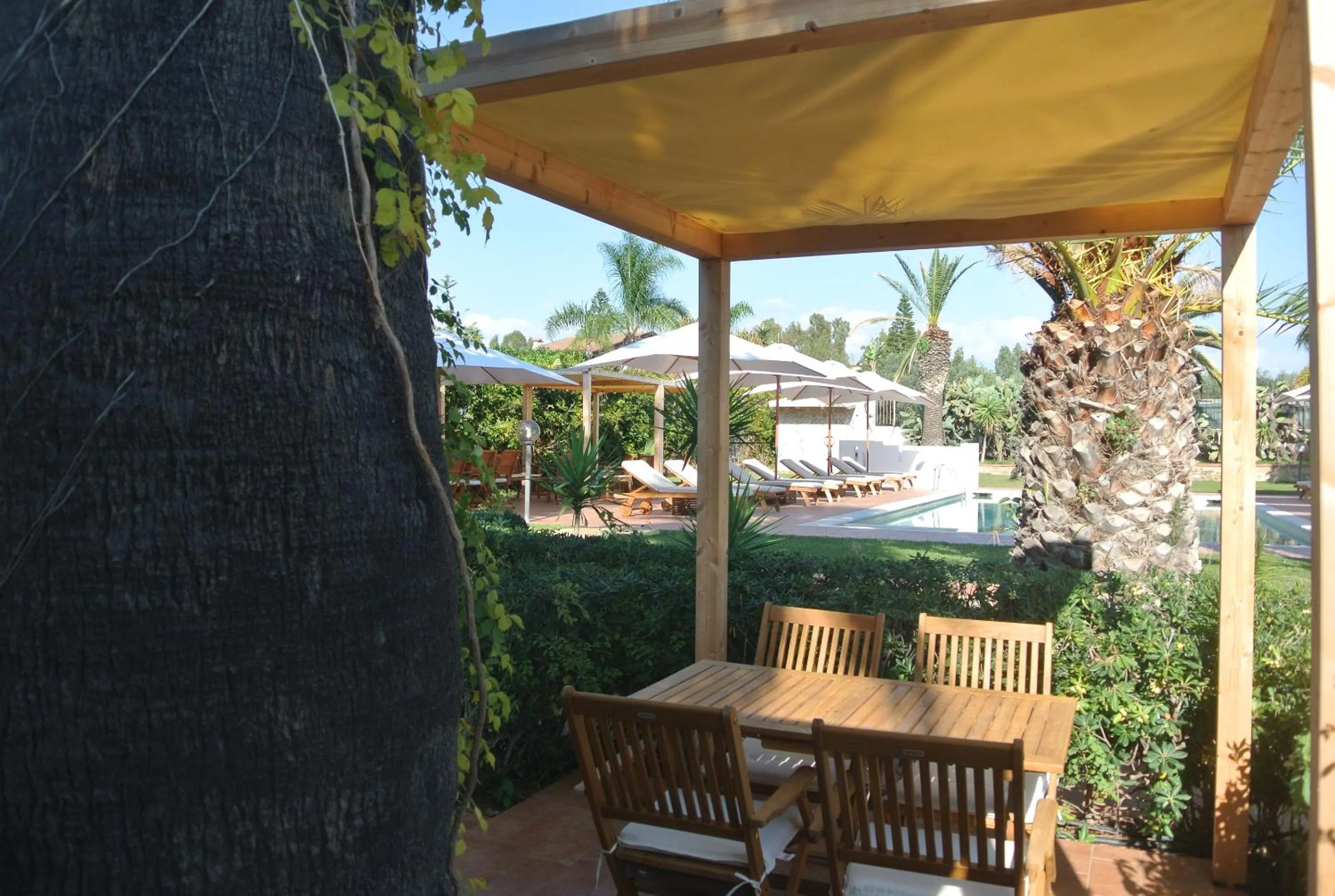 Dining area in Villa Carlotta Resort