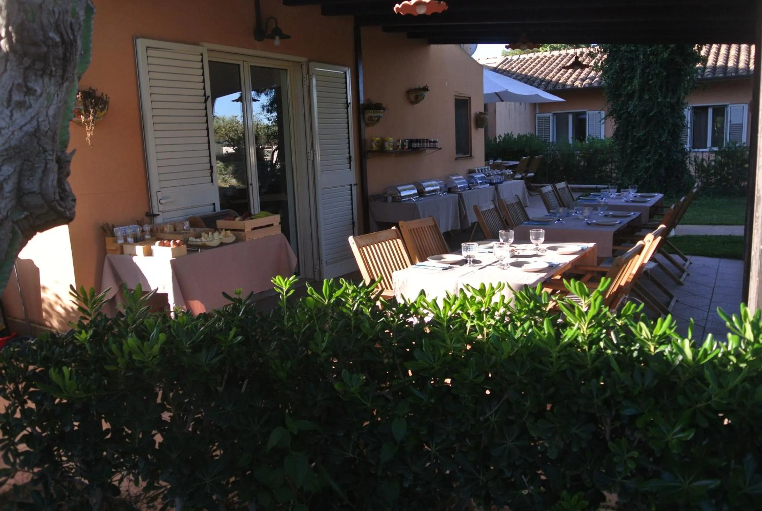 Breakfast in Villa Carlotta Resort