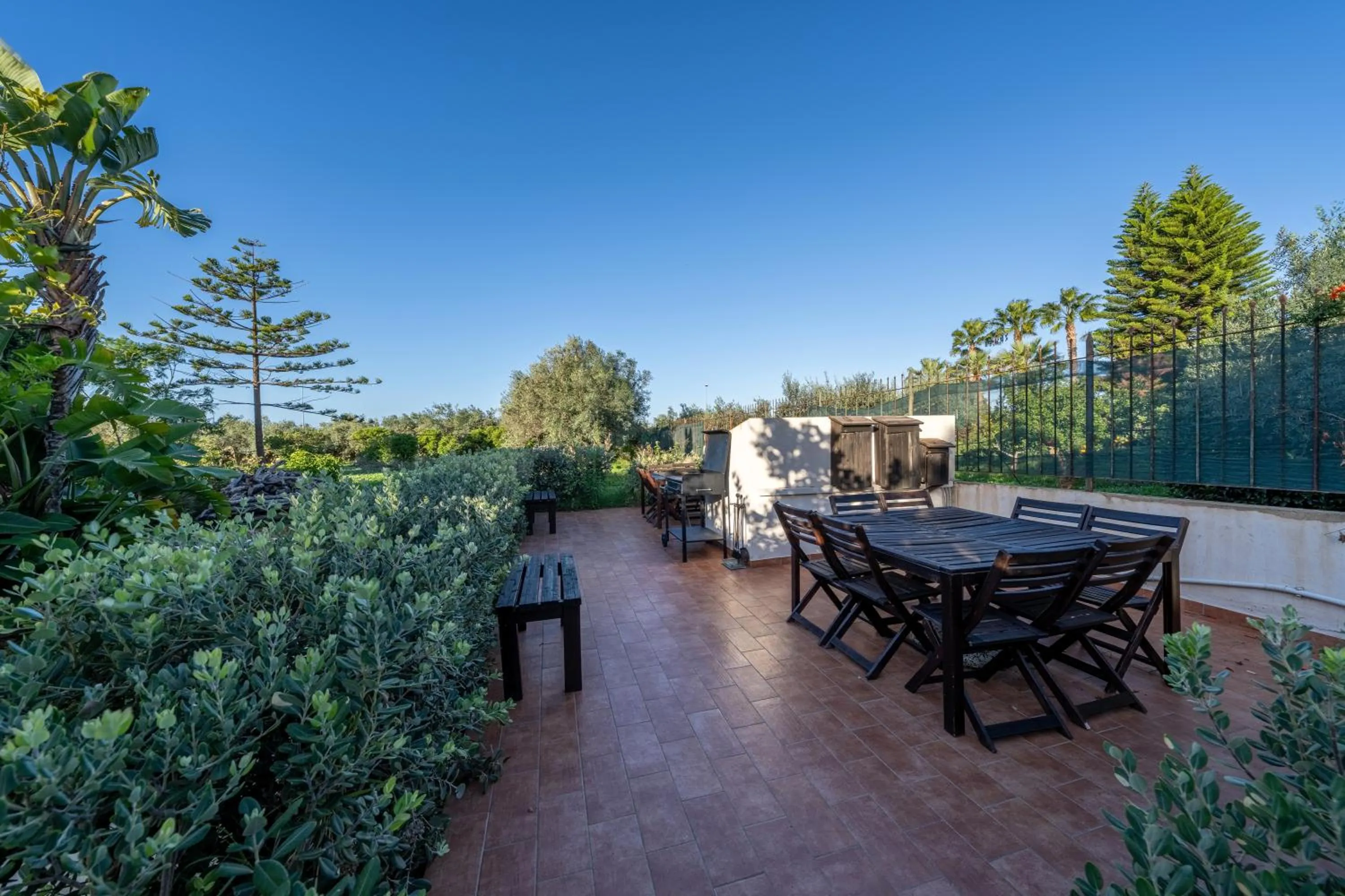 Garden in Villa Carlotta Resort