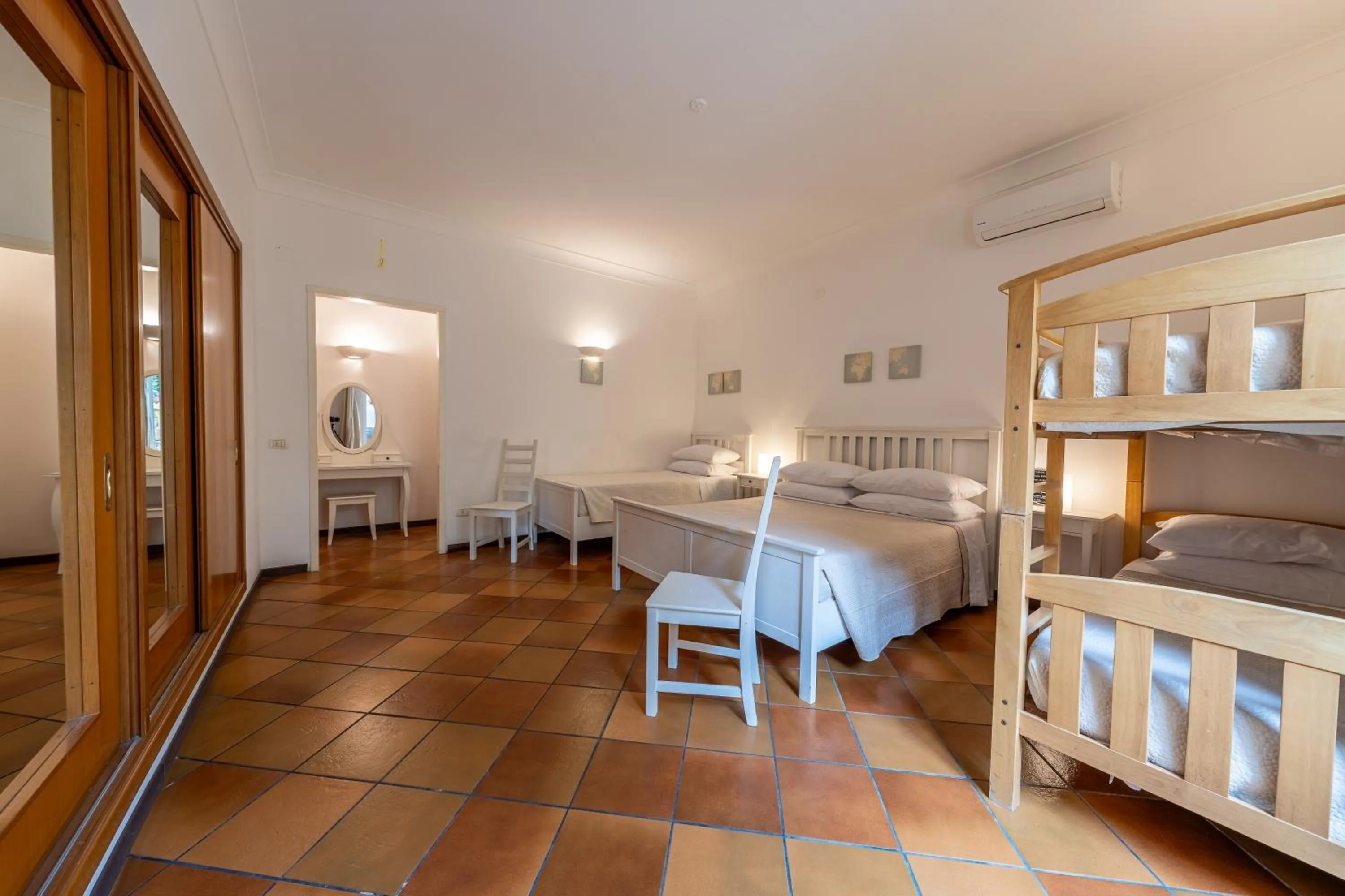 Photo of the whole room, Bed in Villa Carlotta Resort