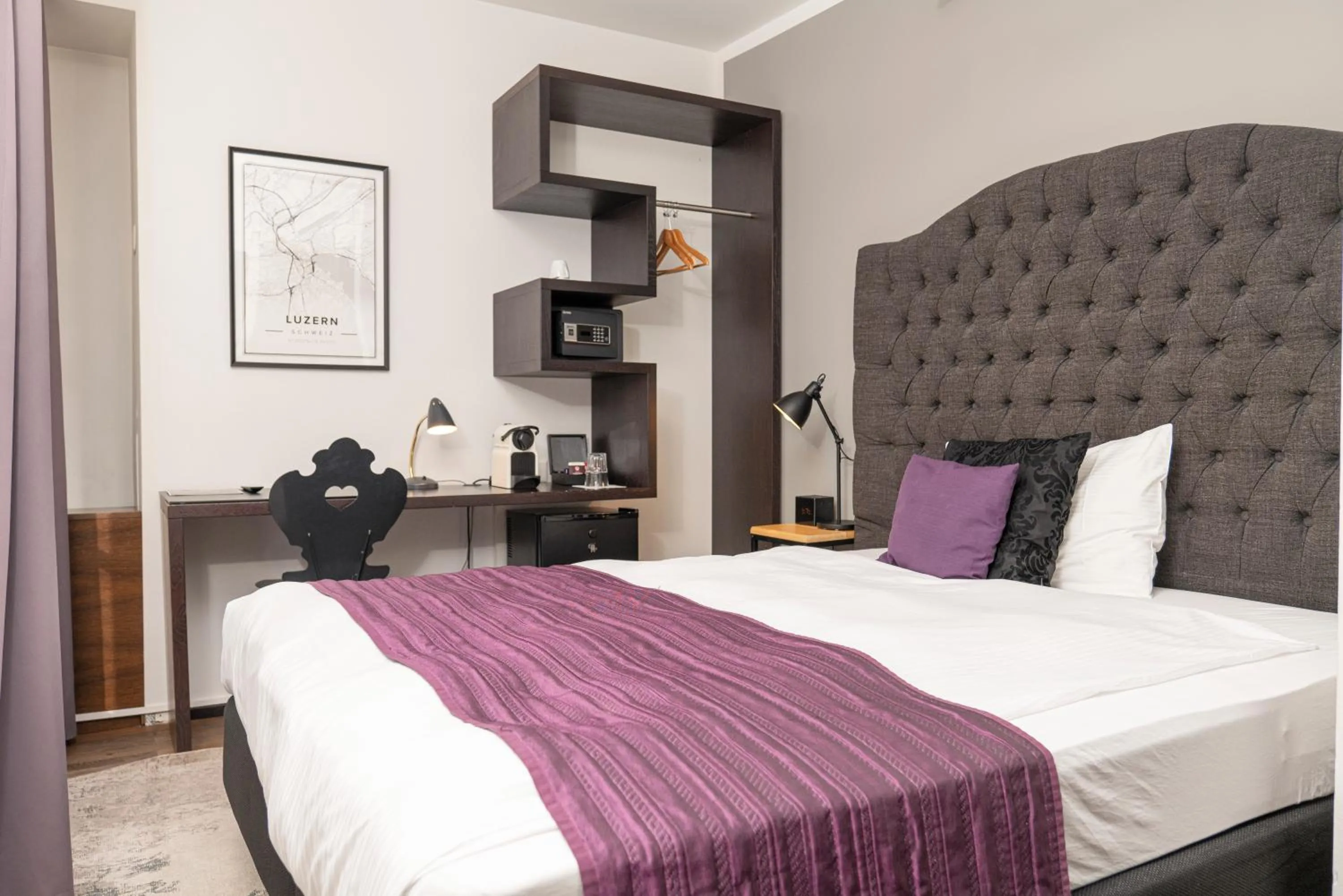 Photo of the whole room, Bed in Boutique Hotel Weisses Kreuz - Adult only Hotel