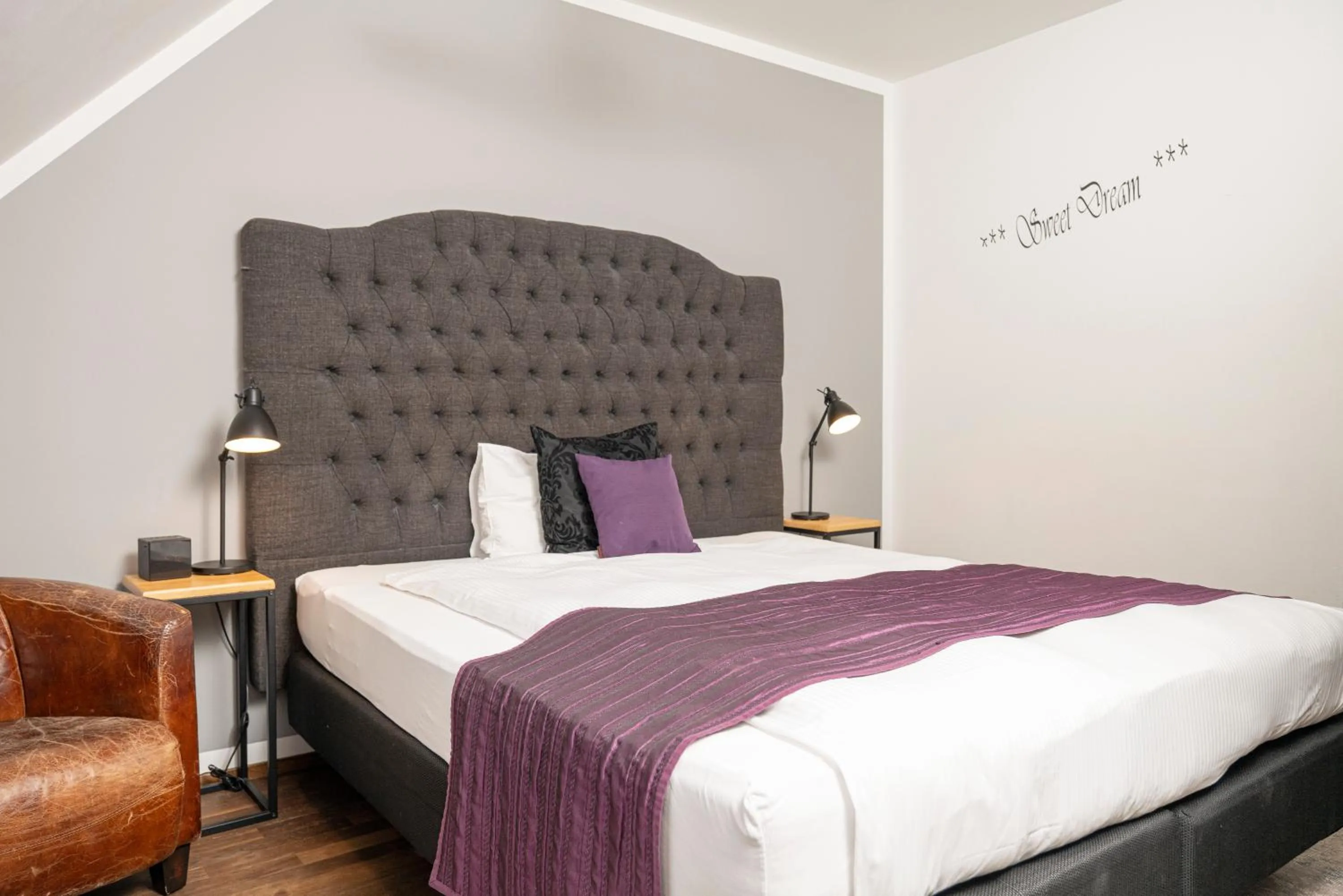 Photo of the whole room, Bed in Boutique Hotel Weisses Kreuz - Adult only Hotel