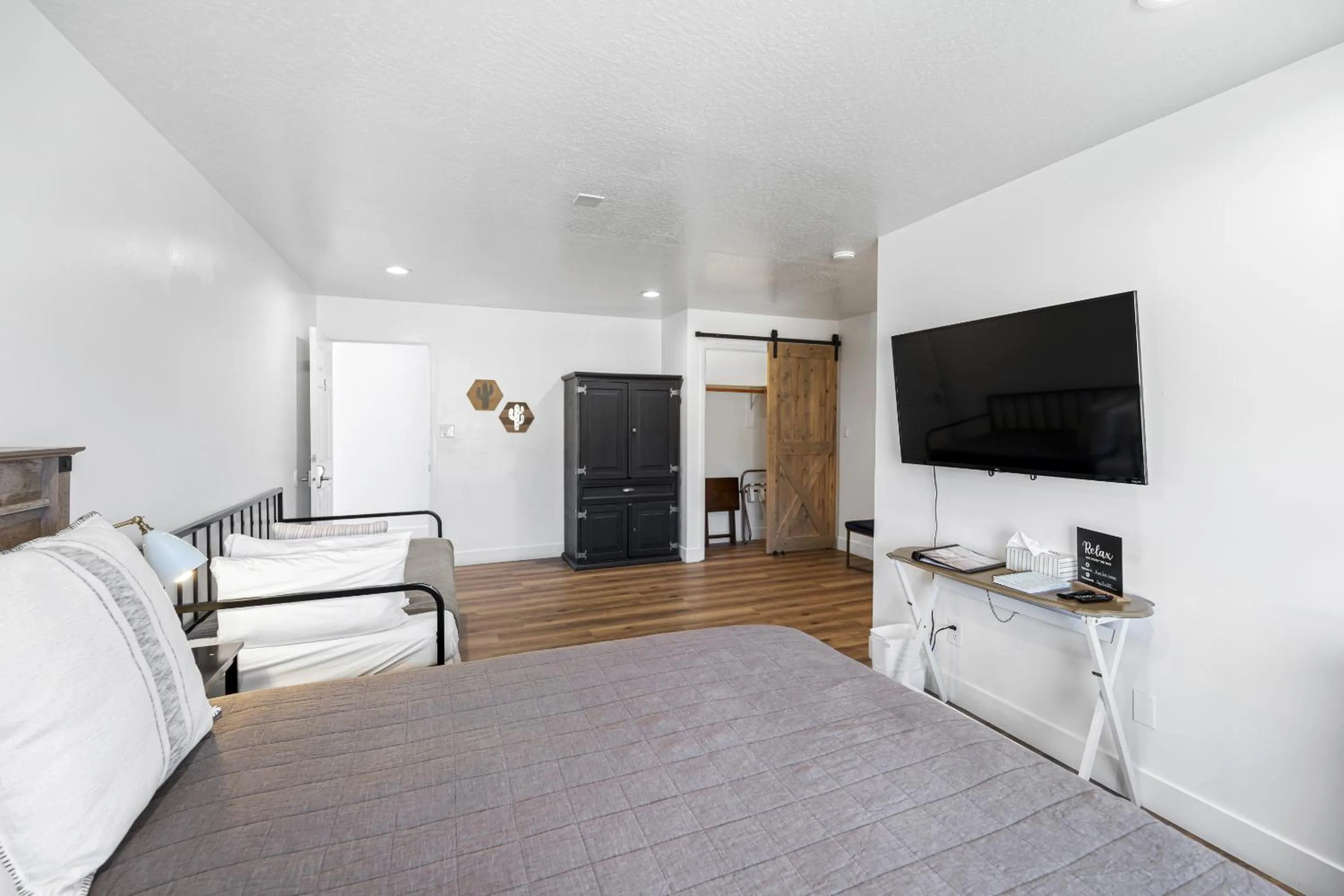 Bedroom, Bed in Happy Trails Bed and Breakfast