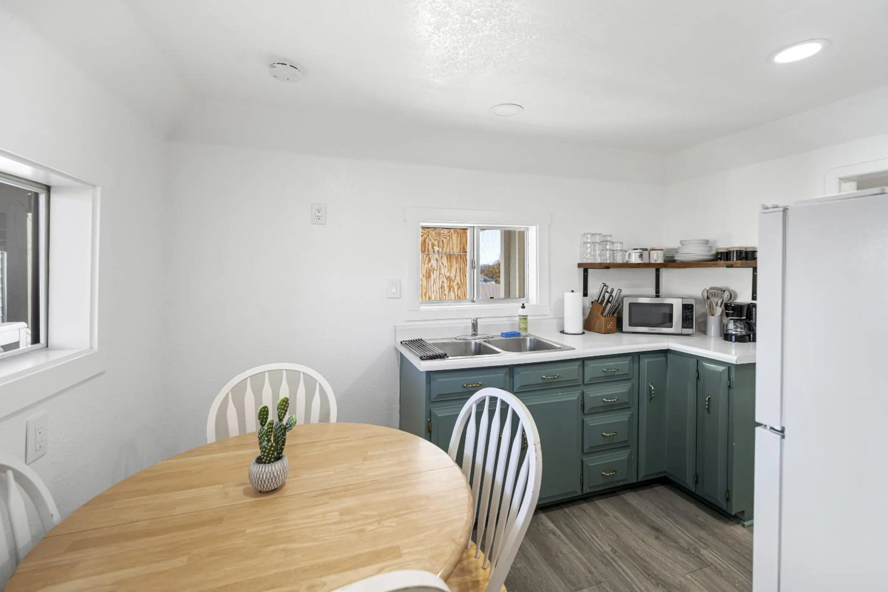 Dining area in Happy Trails Bed and Breakfast