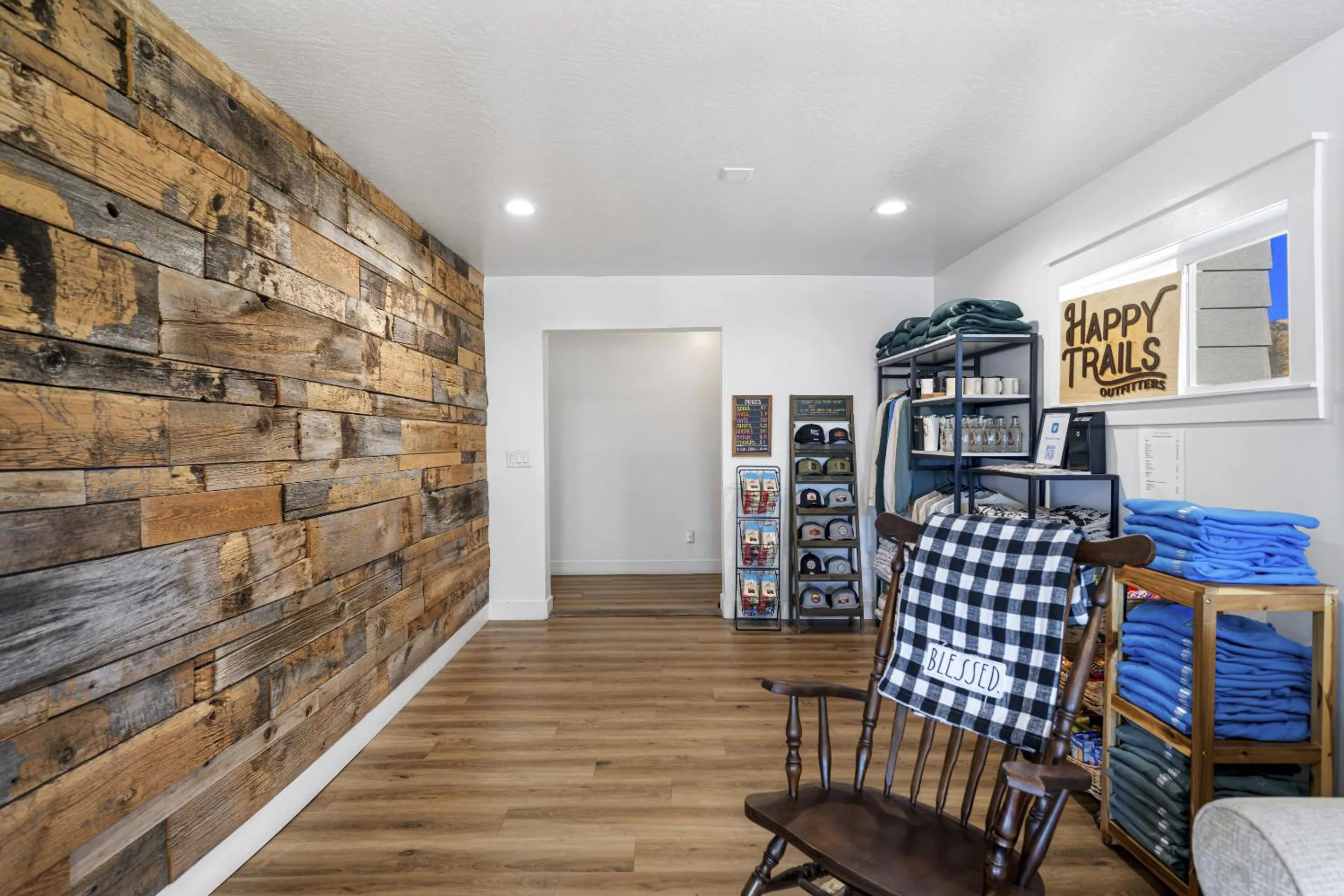 Living room in Happy Trails Bed and Breakfast