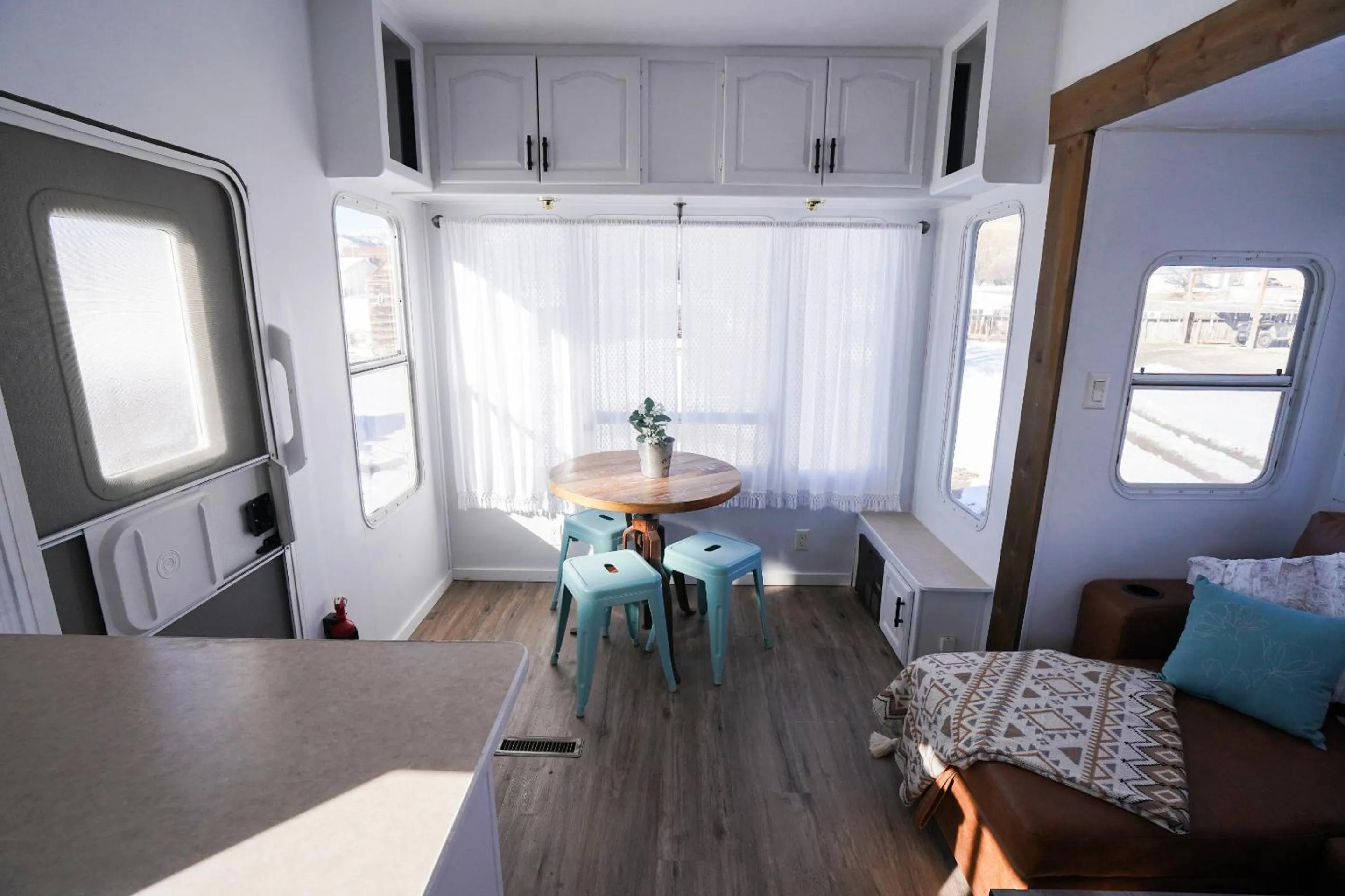 Dining area in Happy Trails Bed and Breakfast
