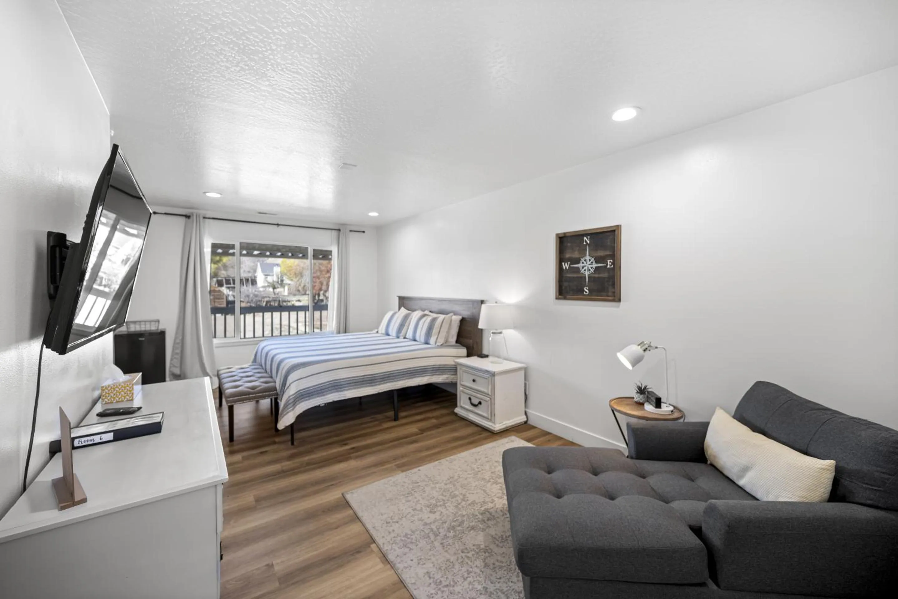 Bedroom, Bed in Happy Trails Bed and Breakfast