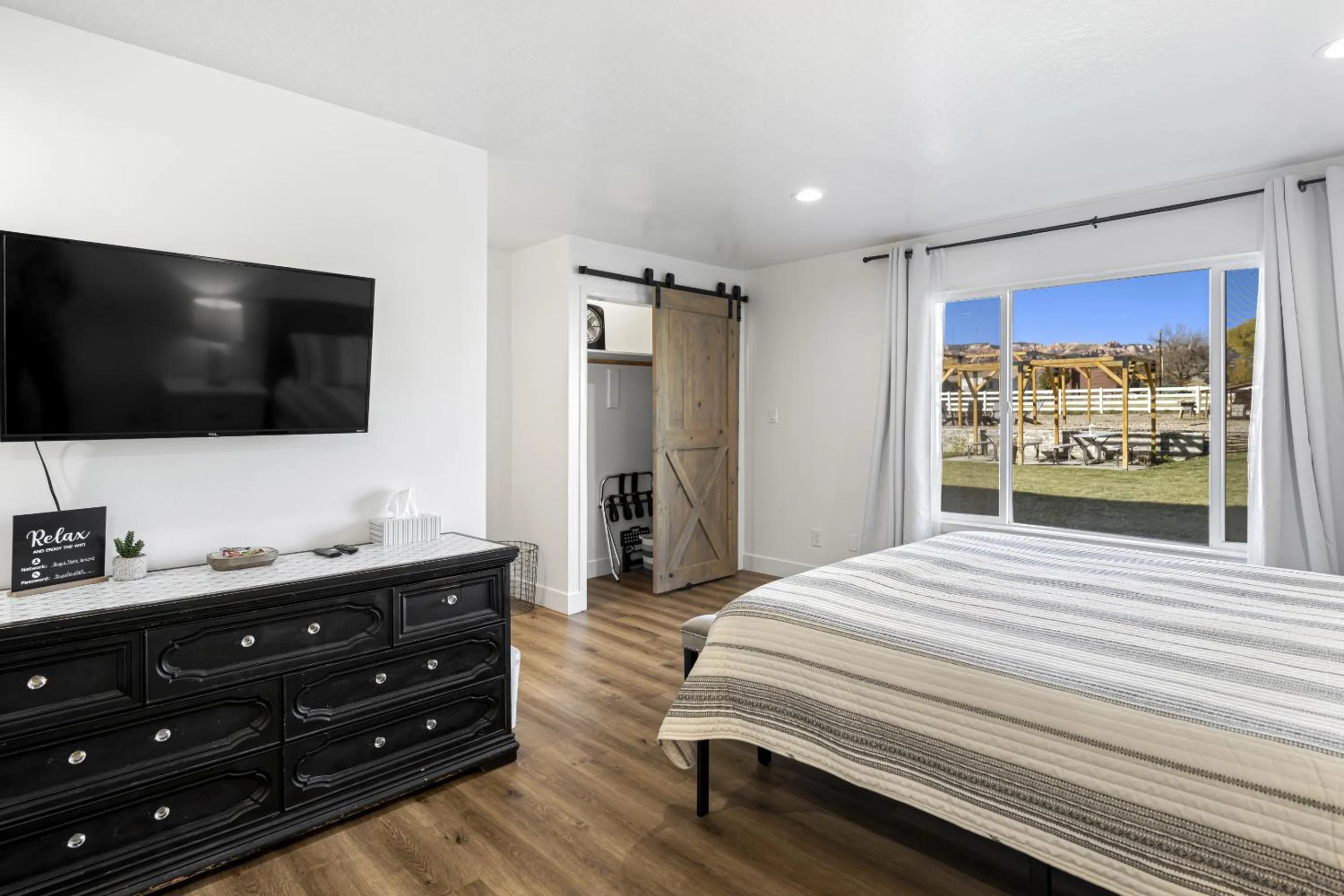 Bedroom, Bed in Happy Trails Bed and Breakfast