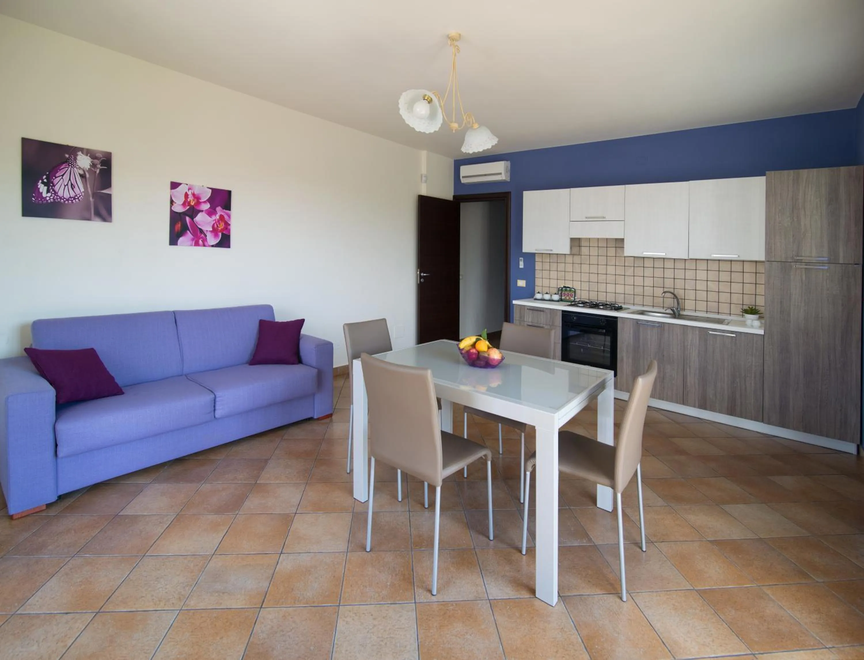 Kitchen or kitchenette in Villa Galati Resort