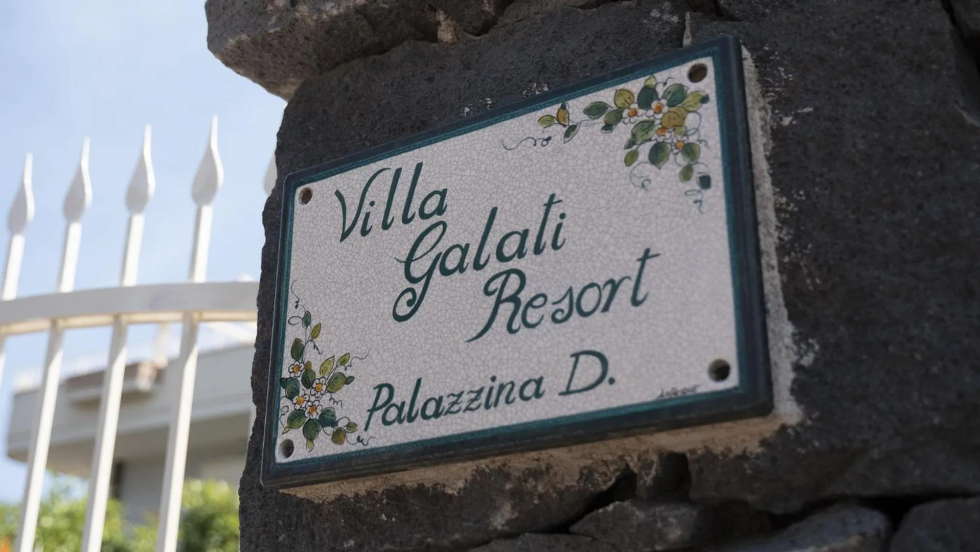 Decorative detail in Villa Galati Resort