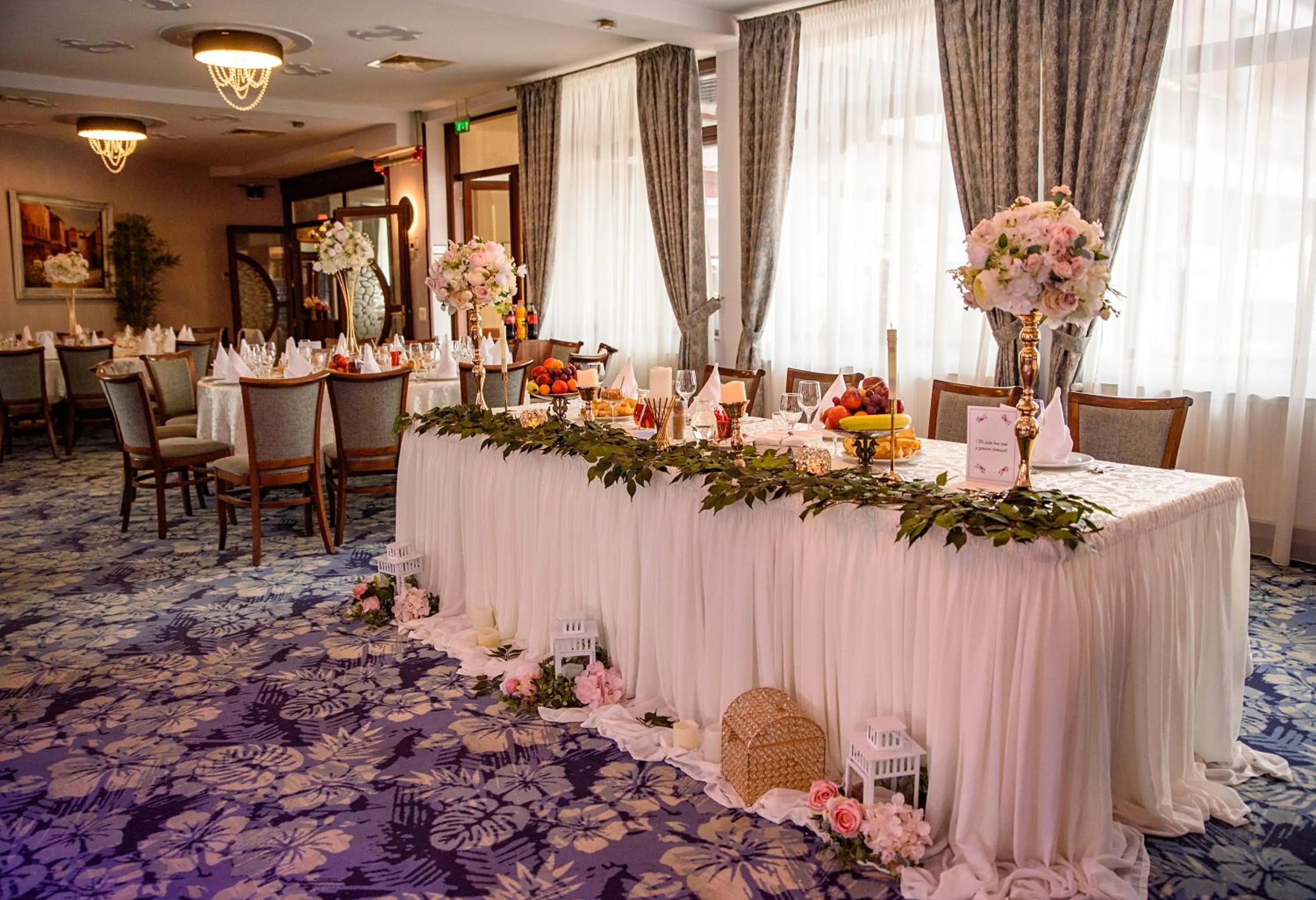 Restaurant/places to eat in Hotel Stefani