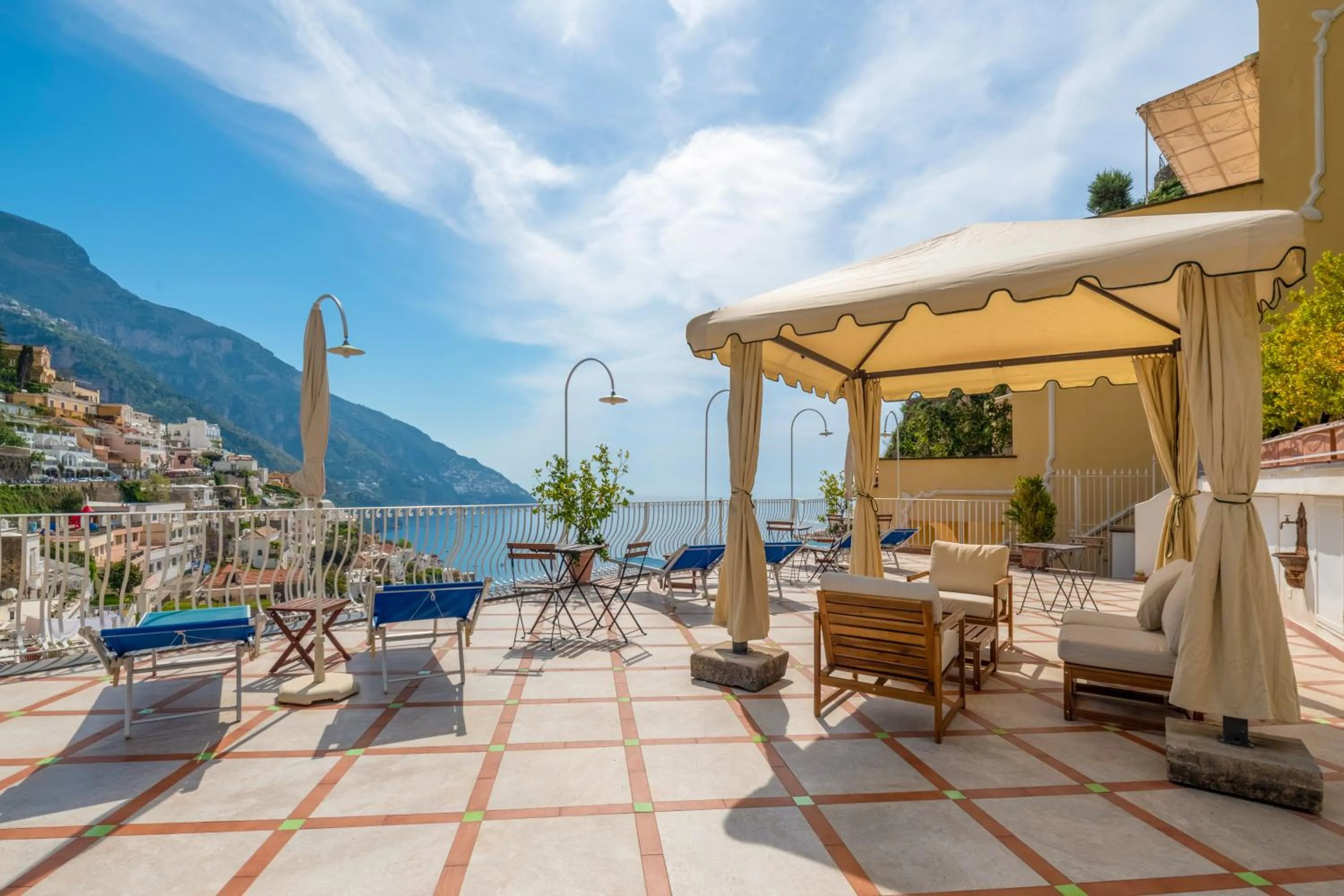 Day in Florida Residence