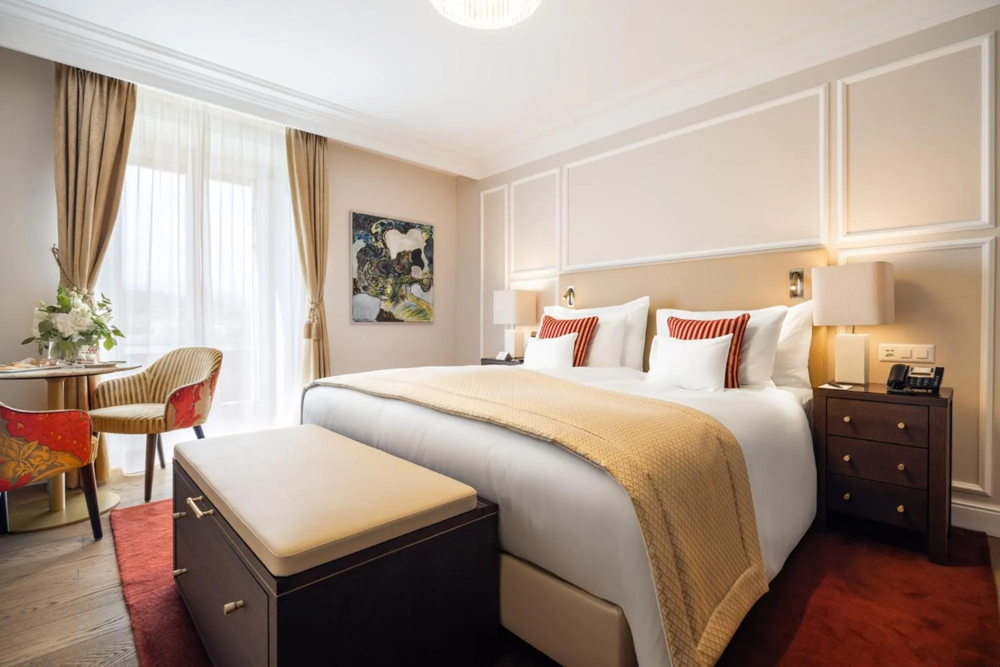 Bed in Grand Hotel National Luzern