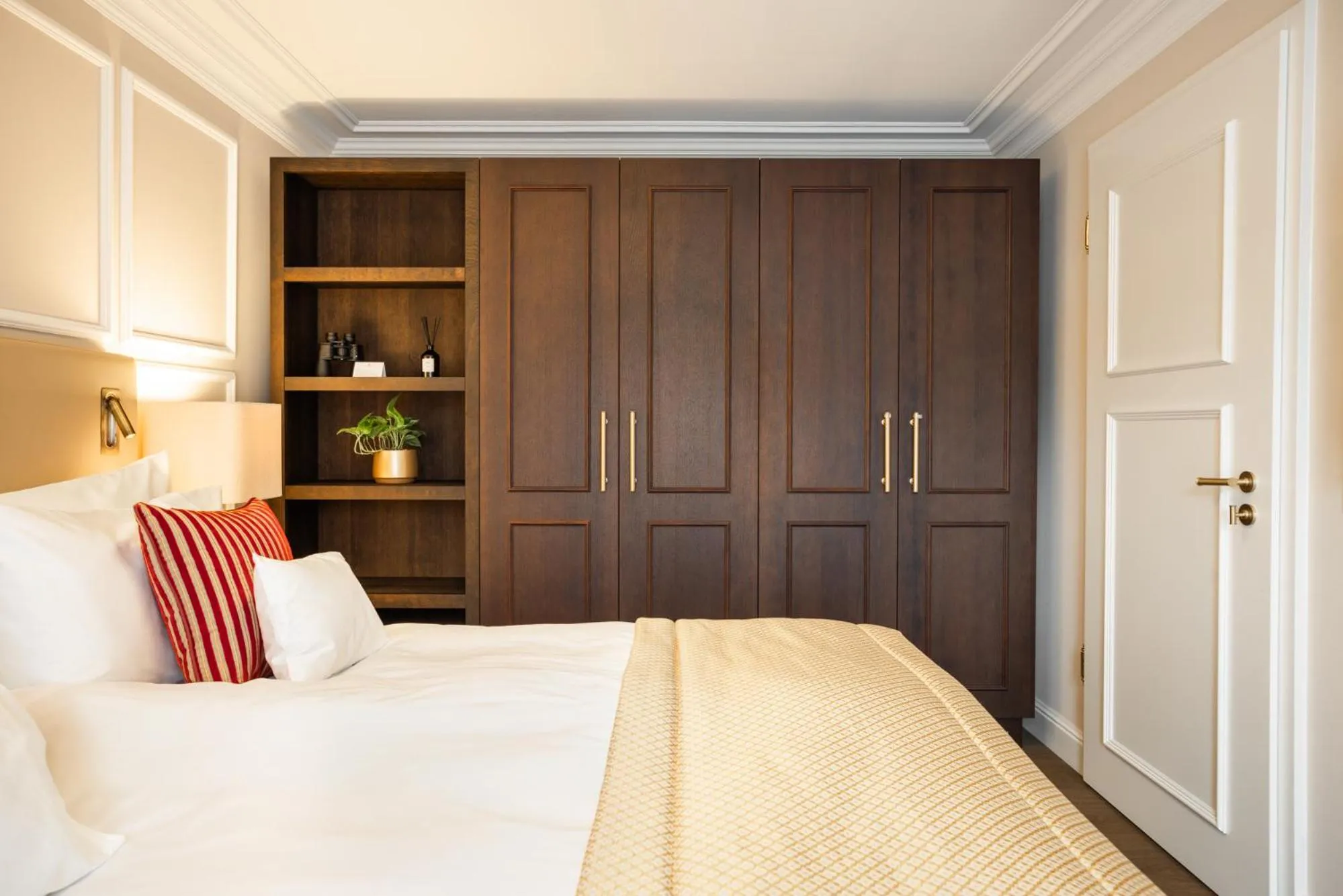 Bed in Grand Hotel National Luzern