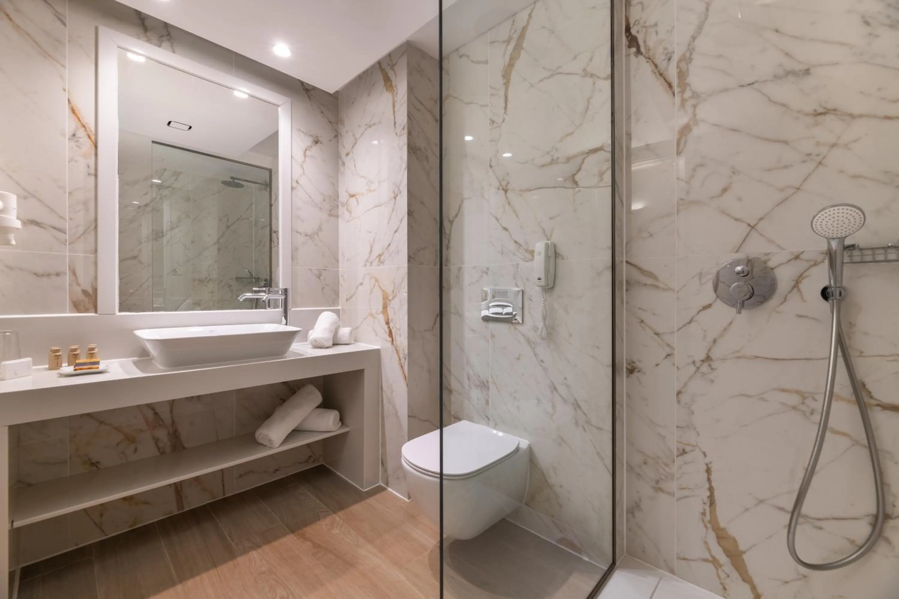 Bathroom in Acandia Hotel