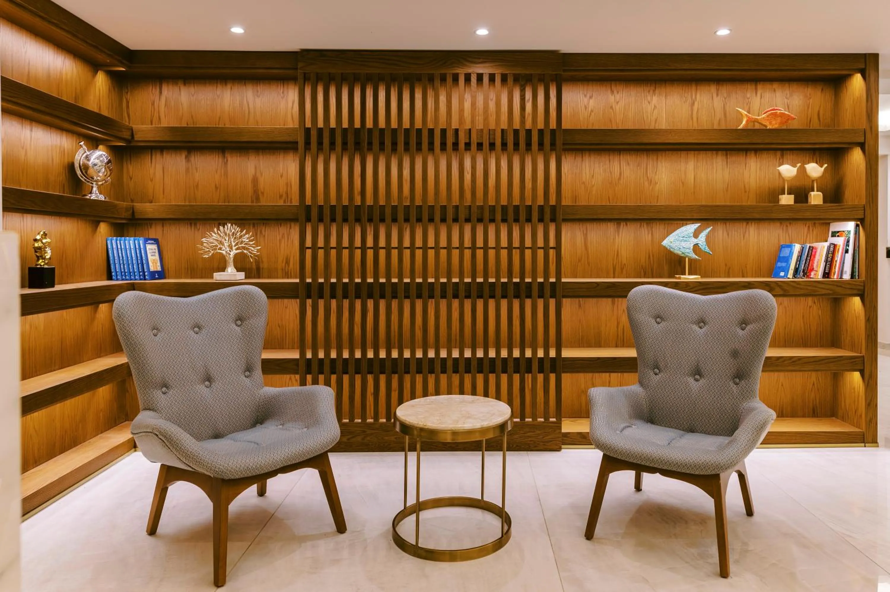 Library in Acandia Hotel