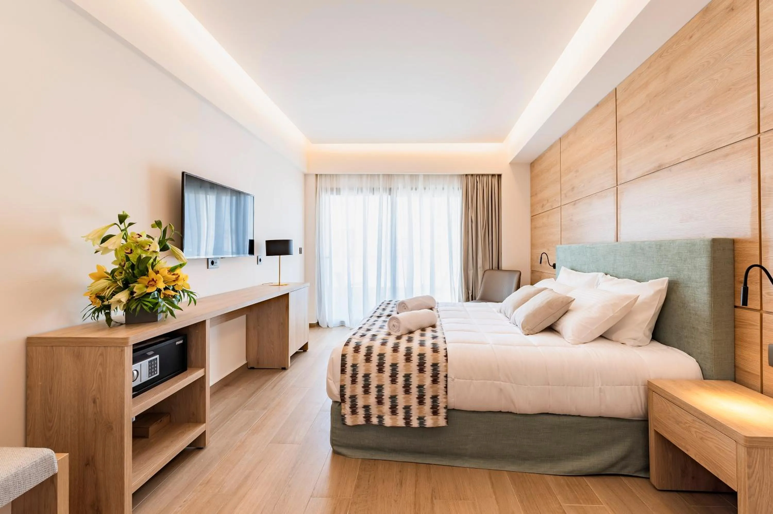 Photo of the whole room, Bed in Acandia Hotel