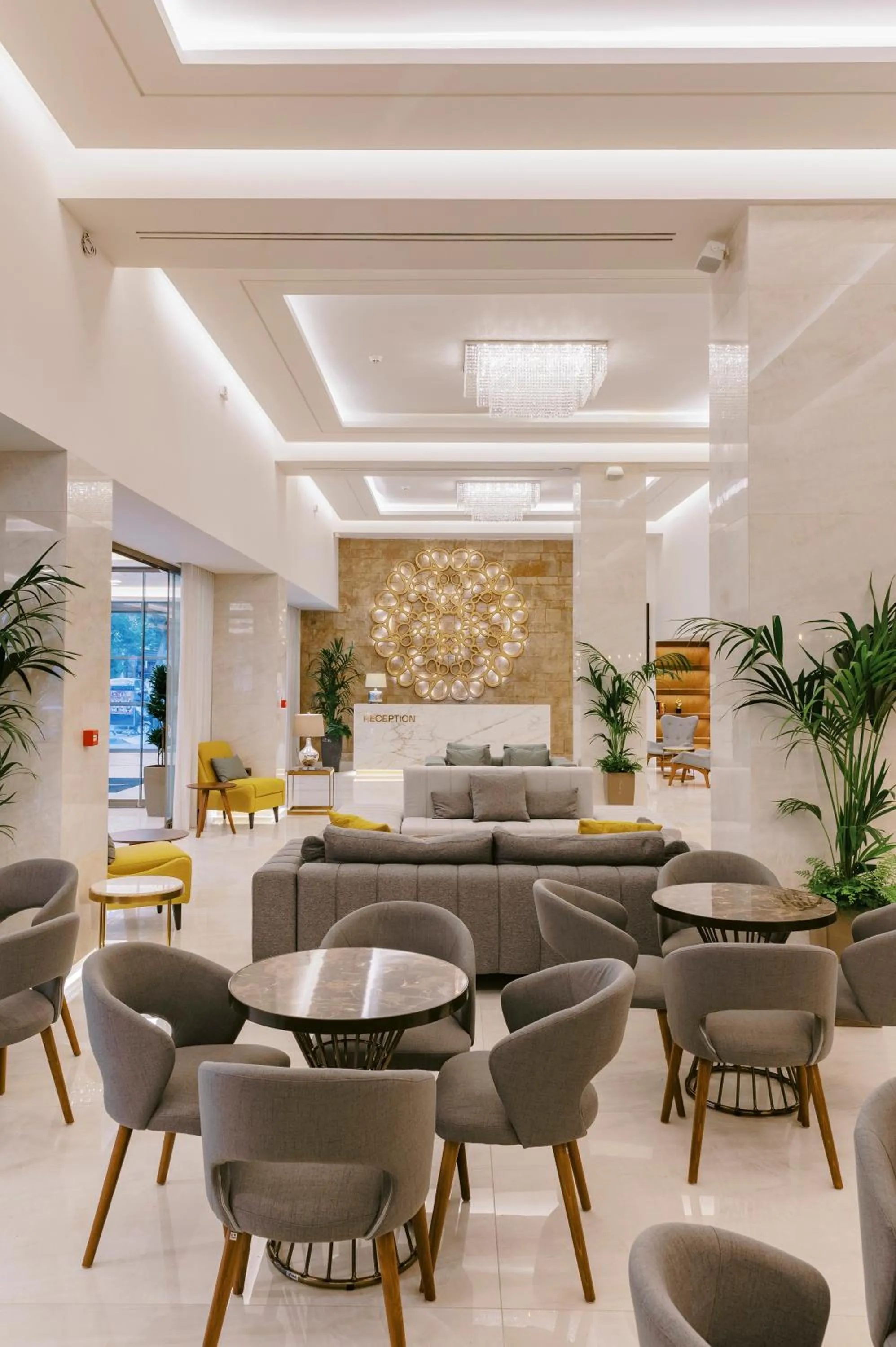 Lobby or reception in Acandia Hotel