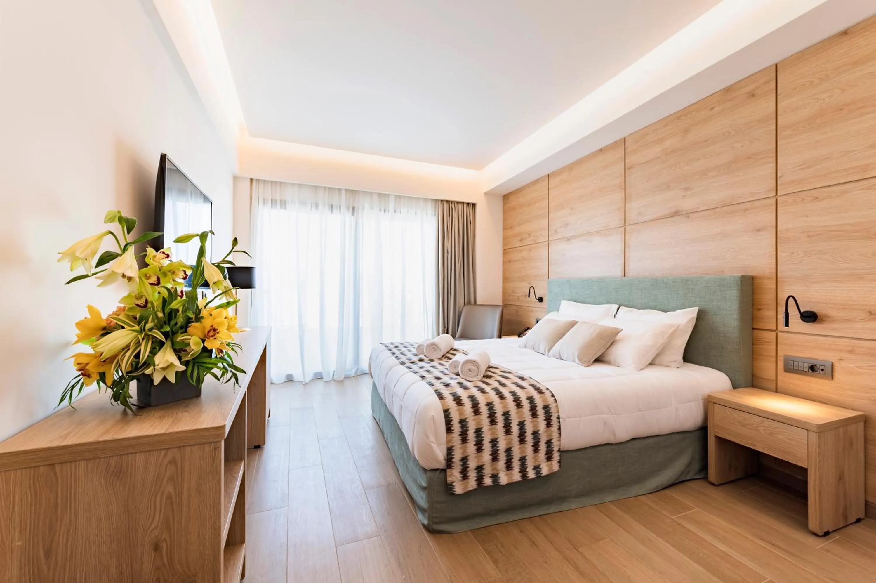 Photo of the whole room, Bed in Acandia Hotel