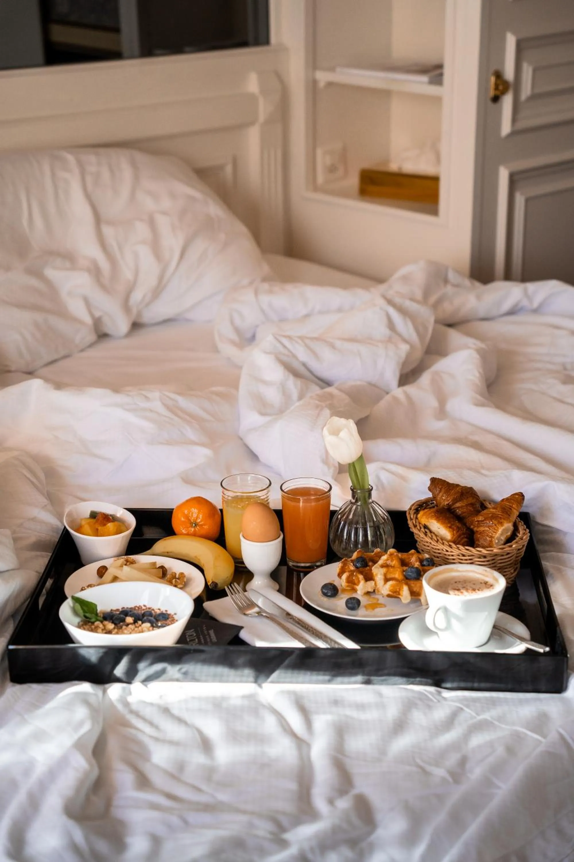 Breakfast, Bed in Carlton Lausanne Boutique Hôtel