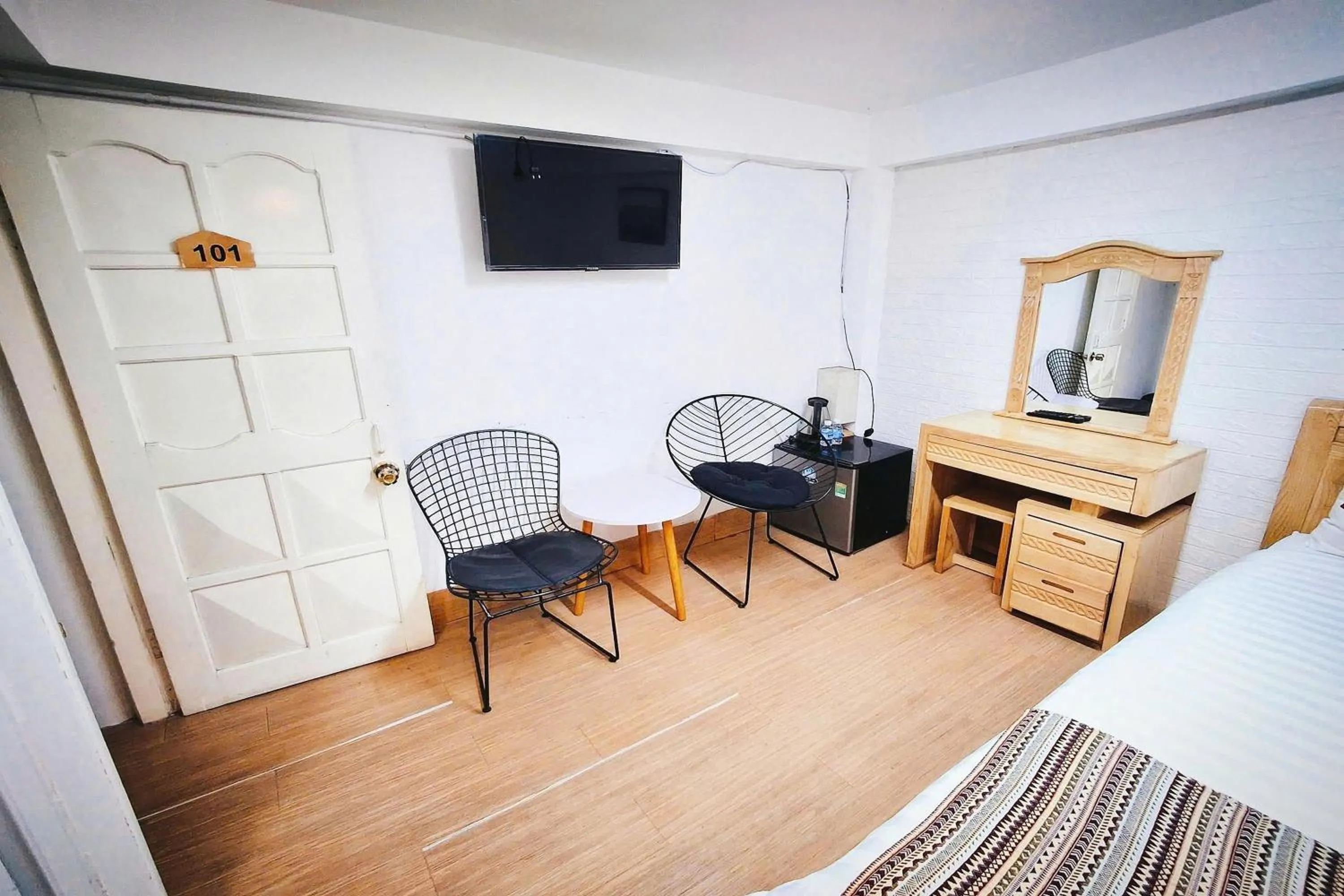 Bed in Chau Giang Hotel