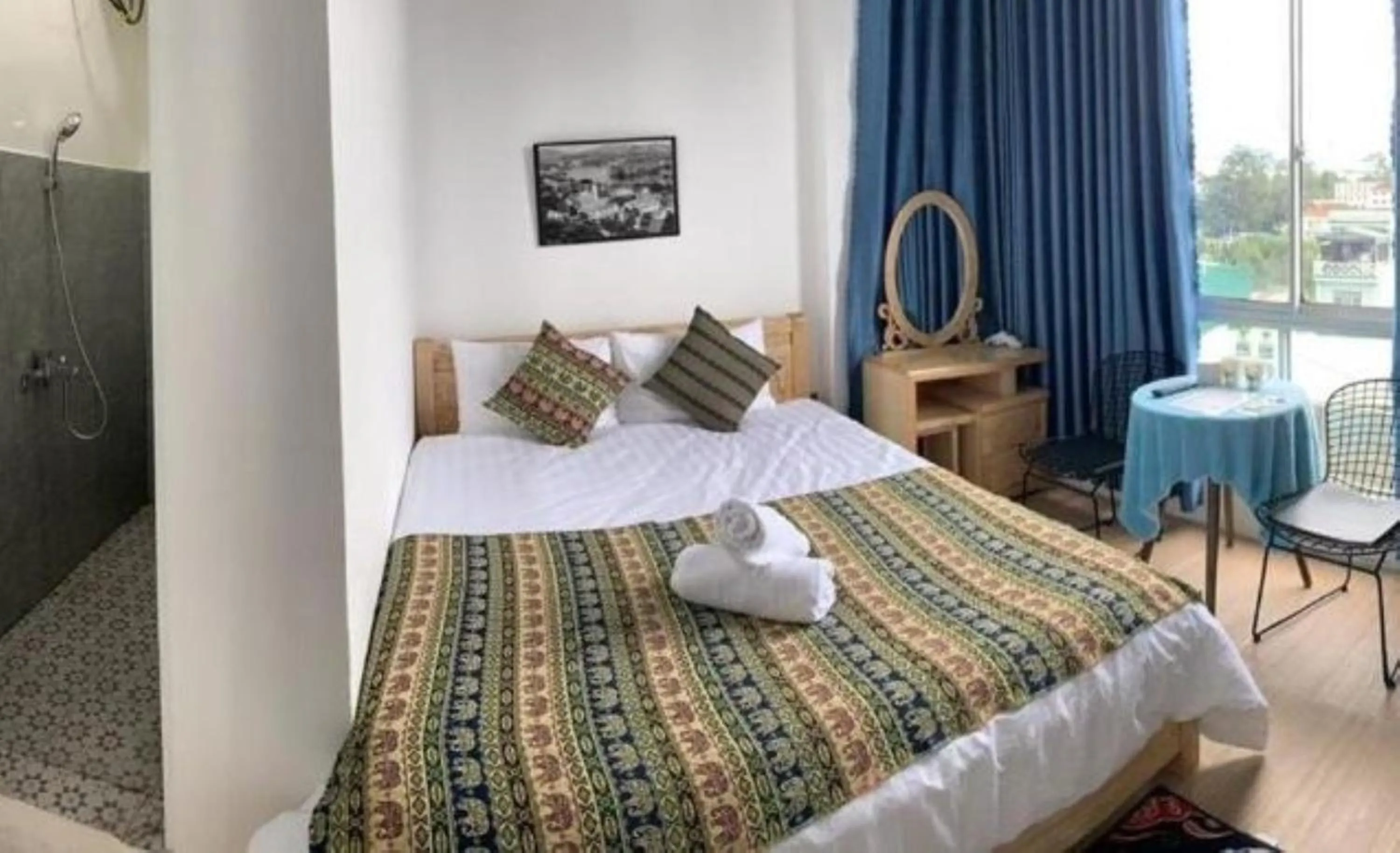 Bathroom, Bed in Chau Giang Hotel