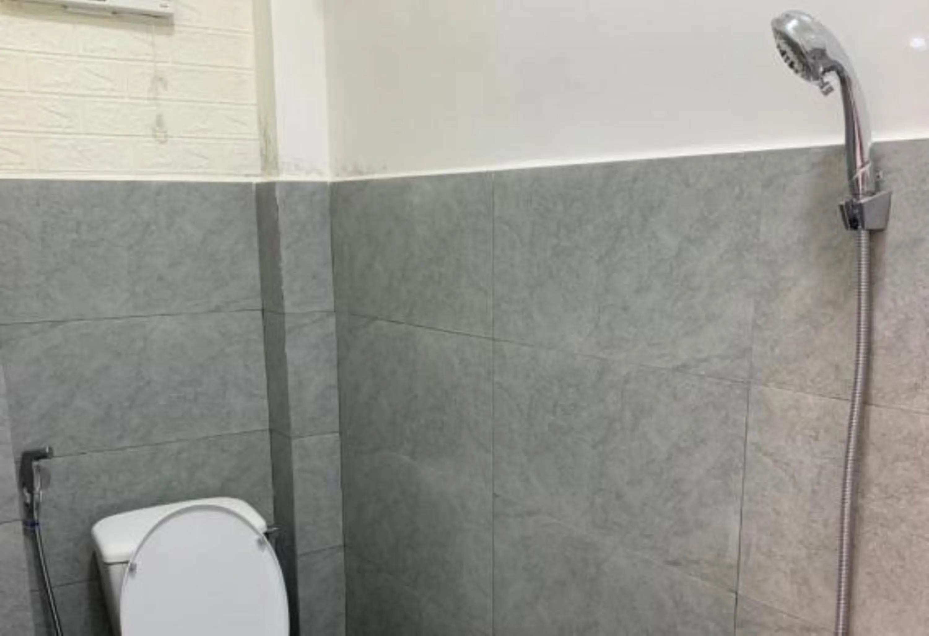 Bathroom in Chau Giang Hotel