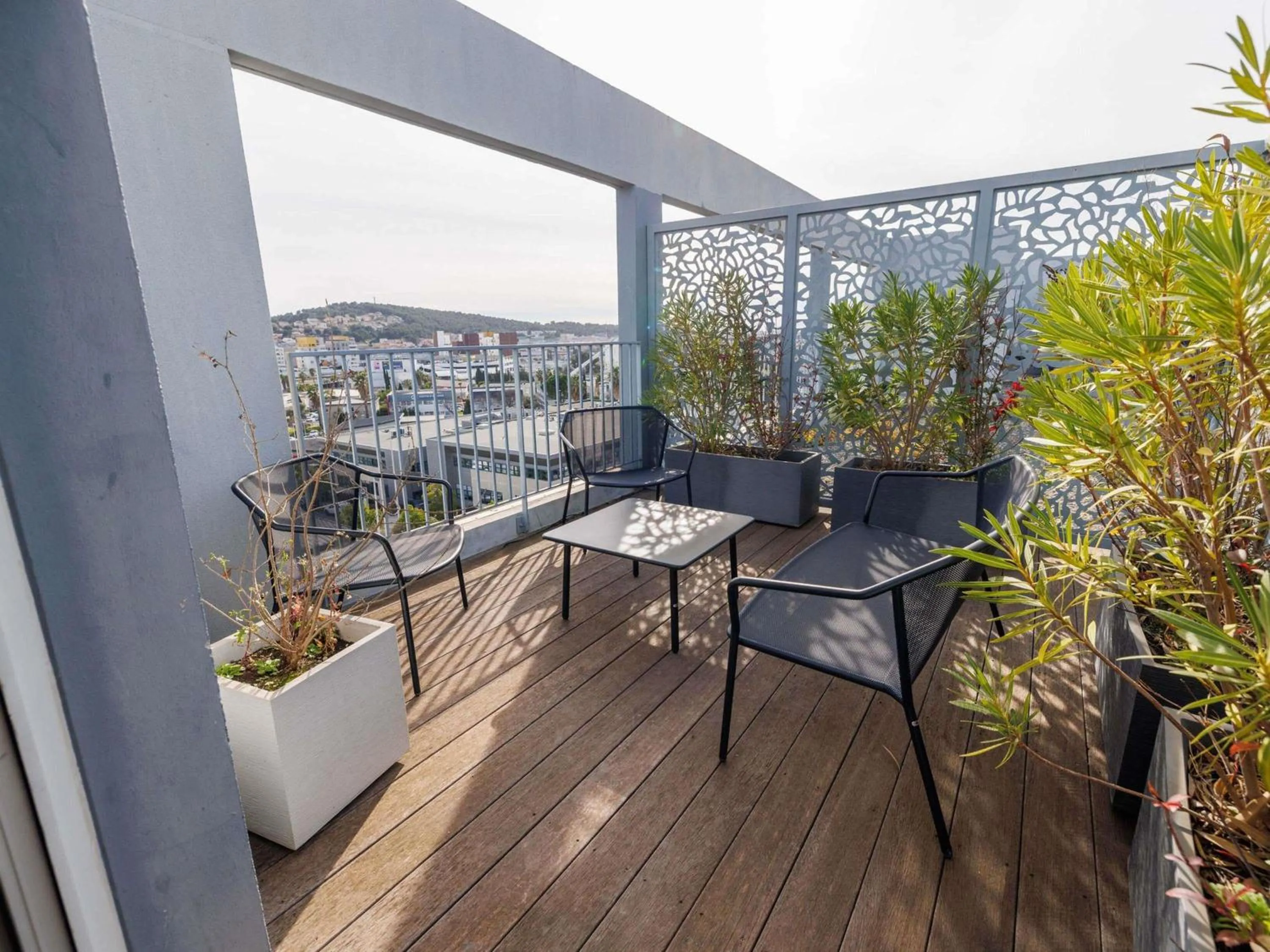 Bedroom in ibis Toulon La Valette