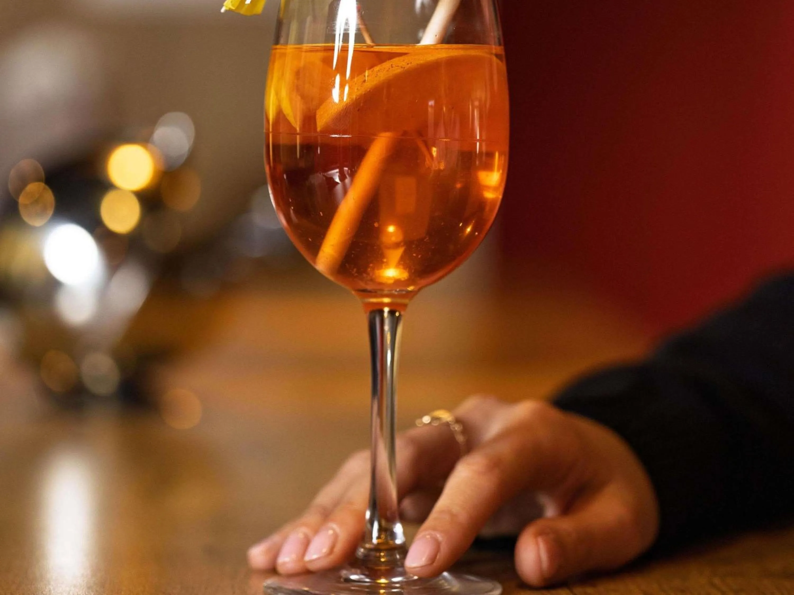 Lounge or bar in ibis Toulon La Valette