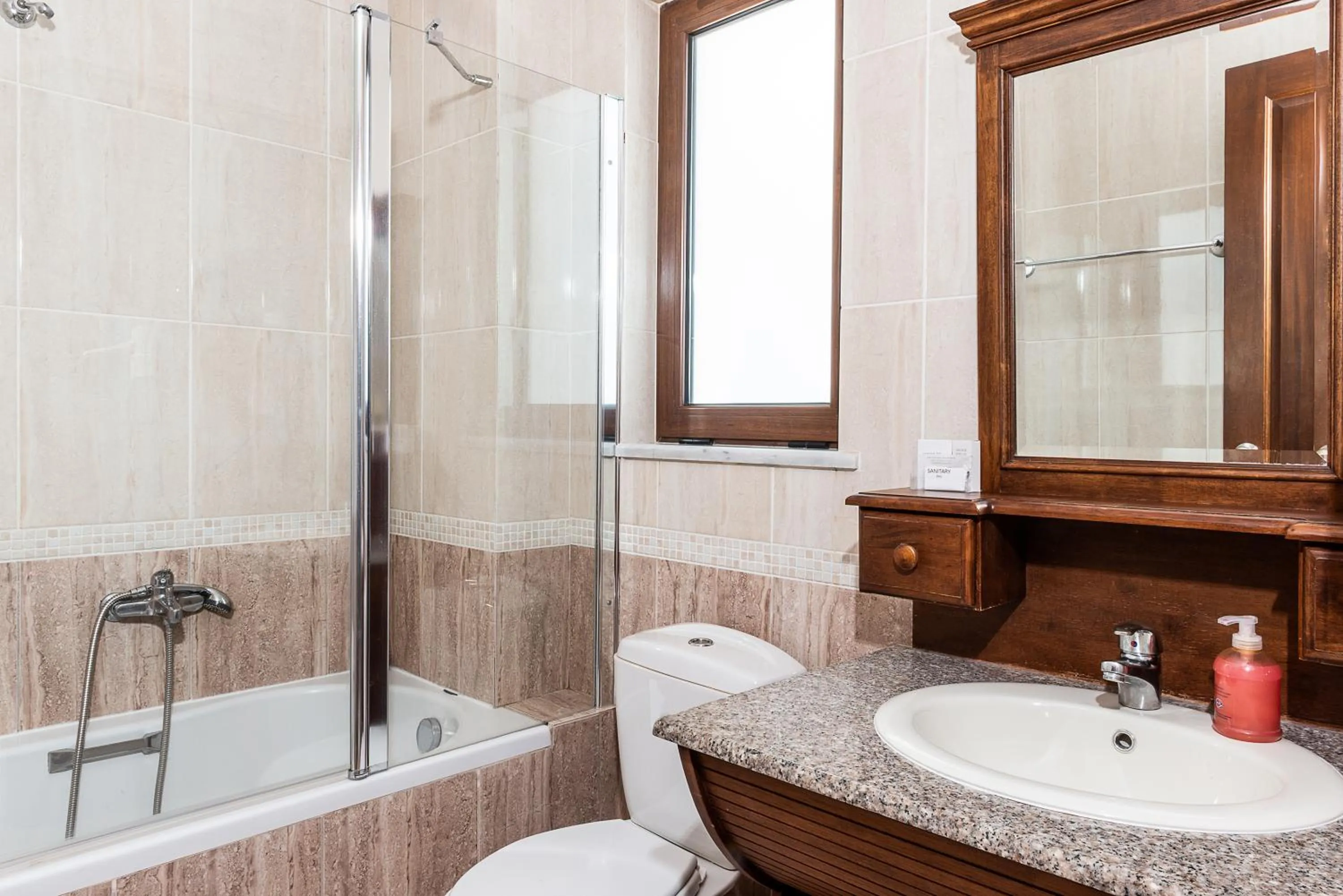 Bathroom in Geraniotis Hotel and Resort