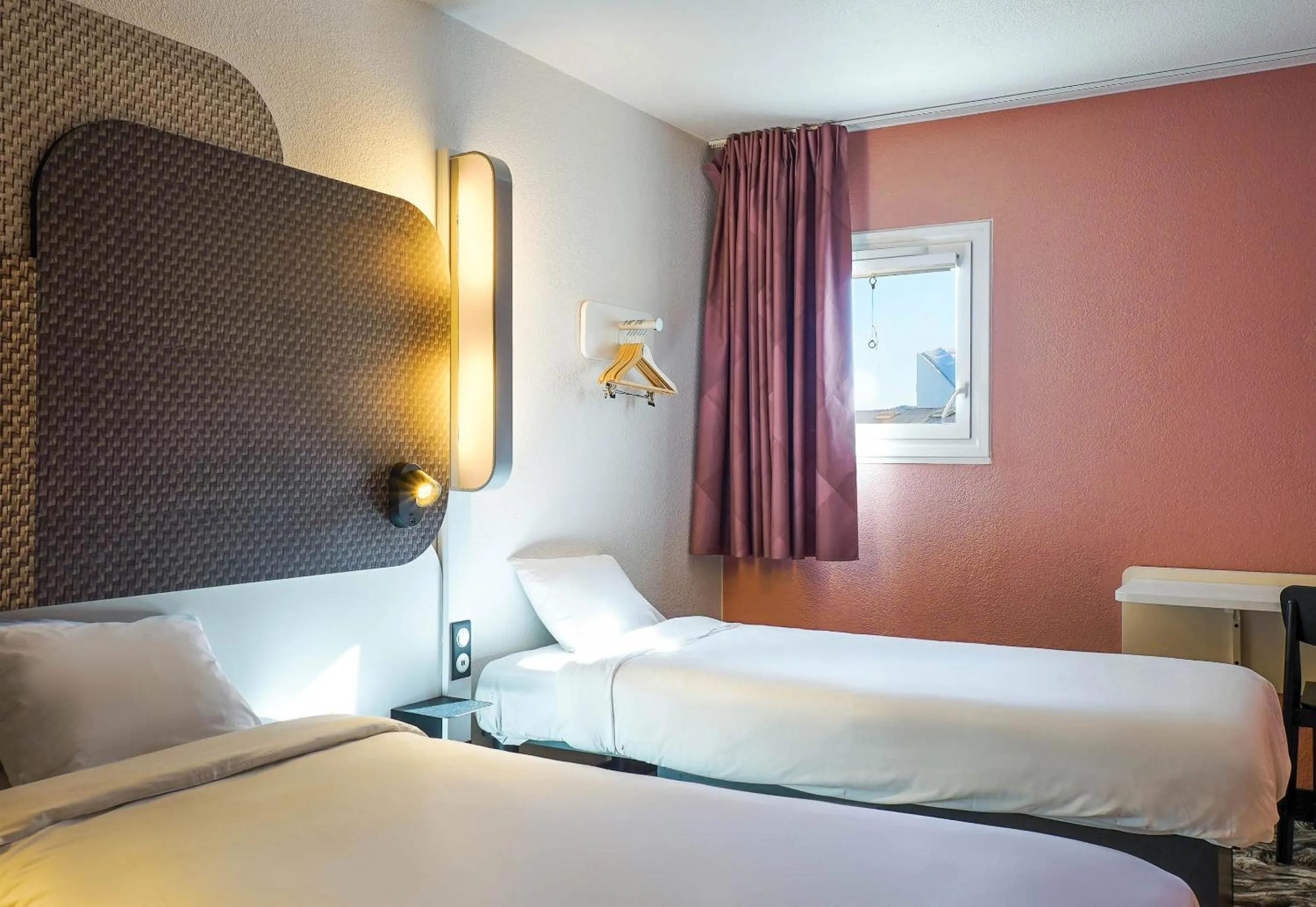 Bedroom, Bed in B&B HOTEL Marseille Parc Chanot