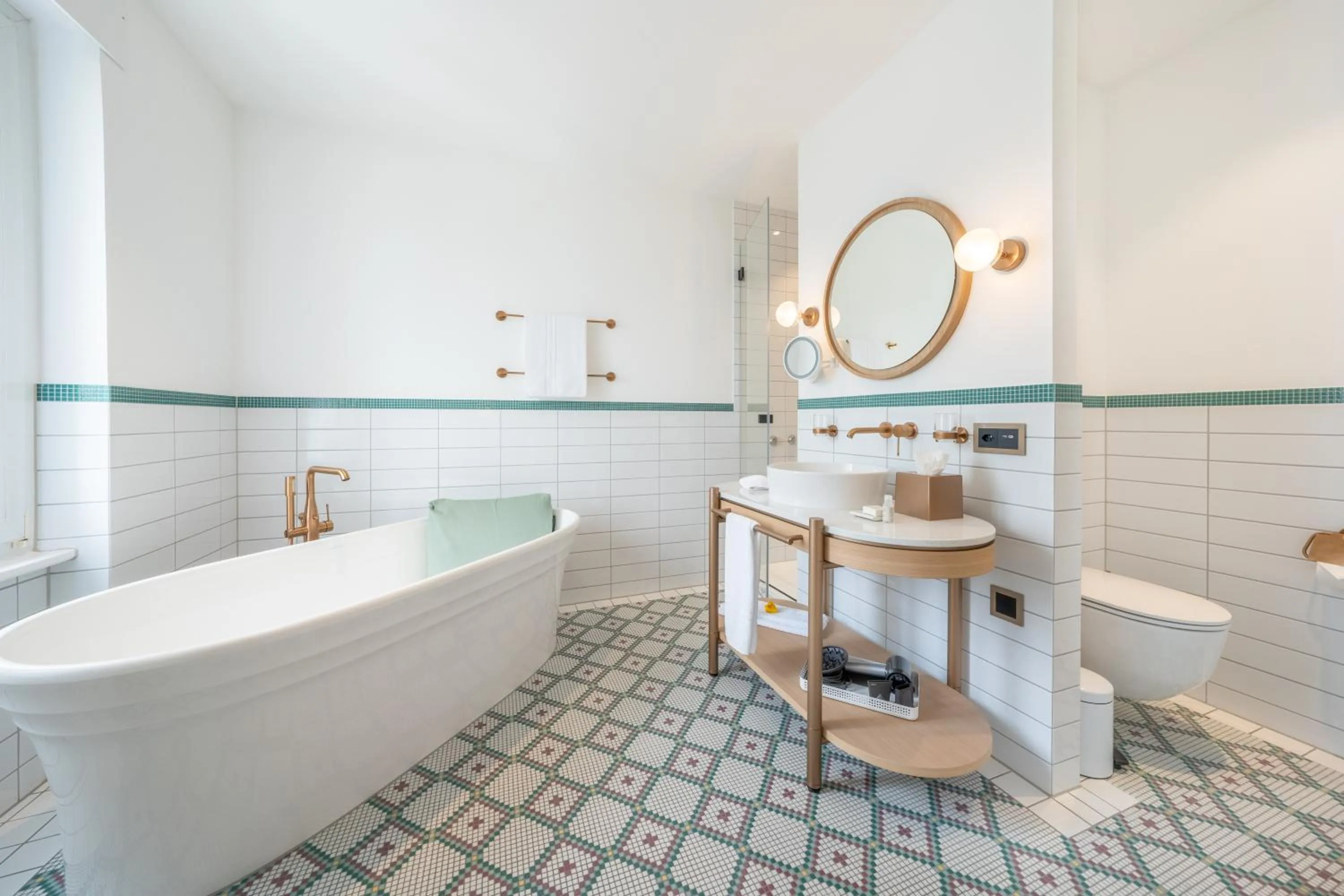 Shower, Bathroom in Art Deco Hotel Montana