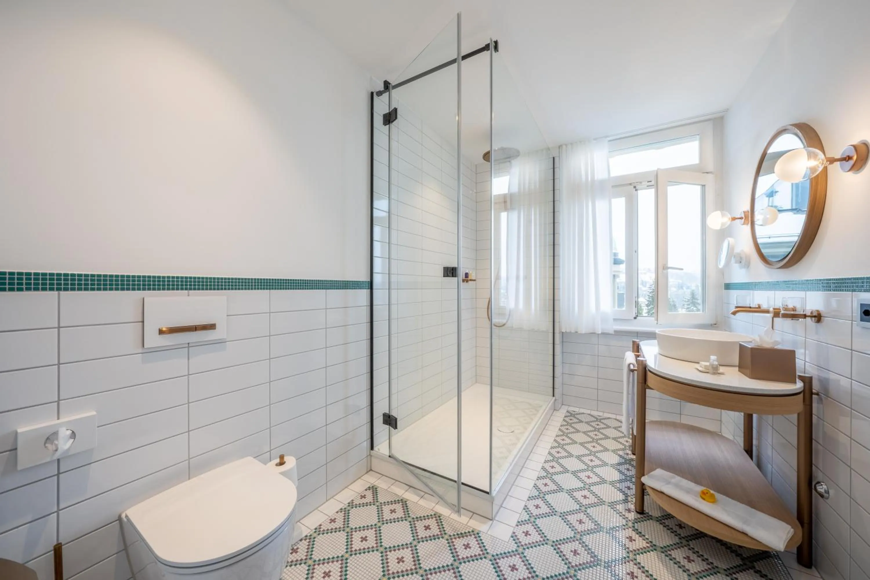 Bathroom in Art Deco Hotel Montana